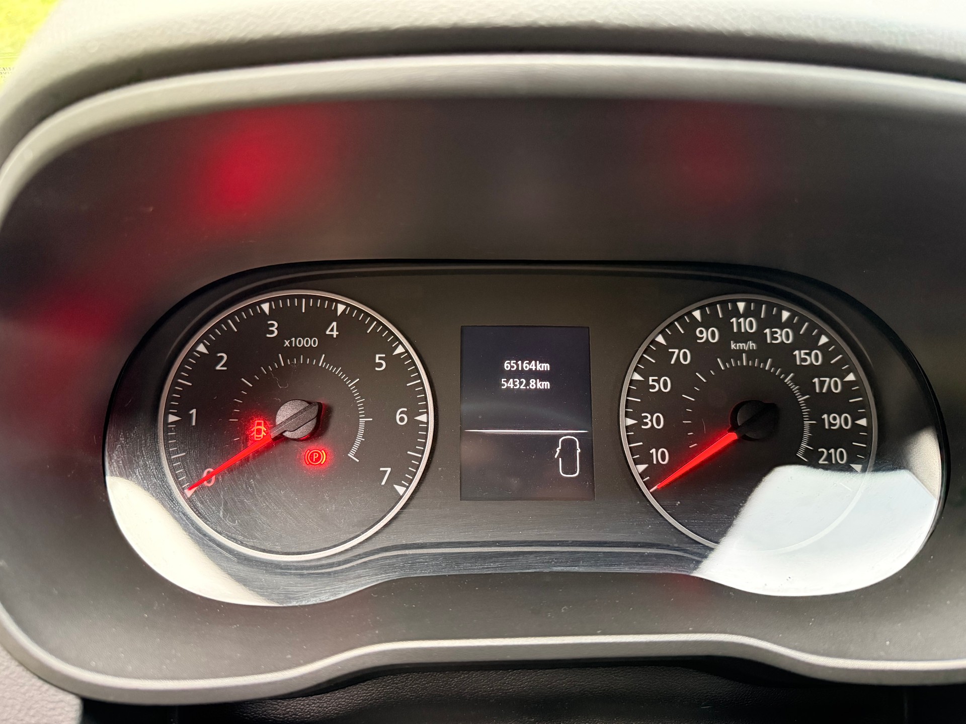DACIA 1.3 TCe 150 Journey+ 4WD-image-1