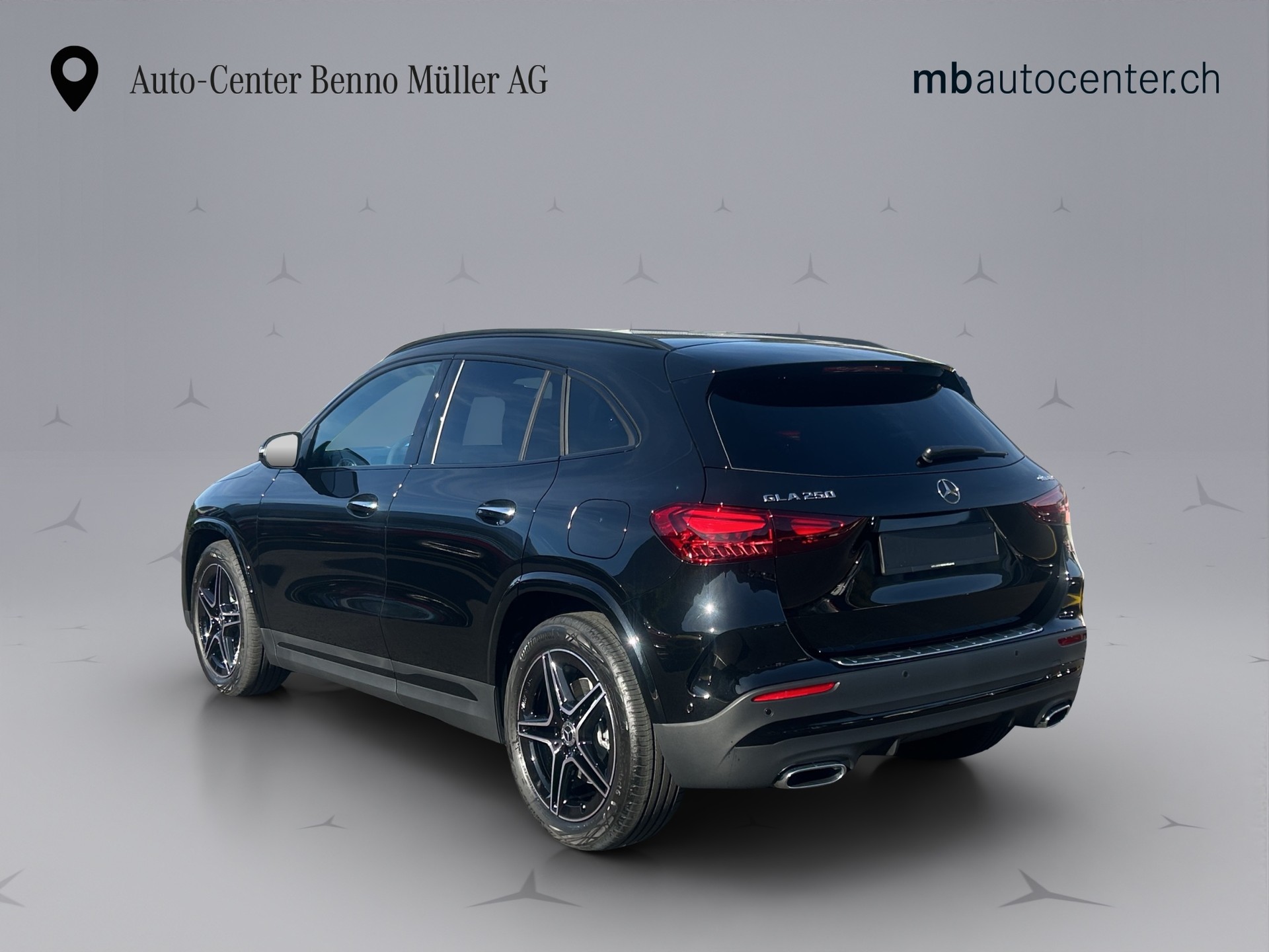 MERCEDES-BENZ GLA-Klasse H247 GLA 250 Swiss Star AMG Line 4matic-showroom-element-3
