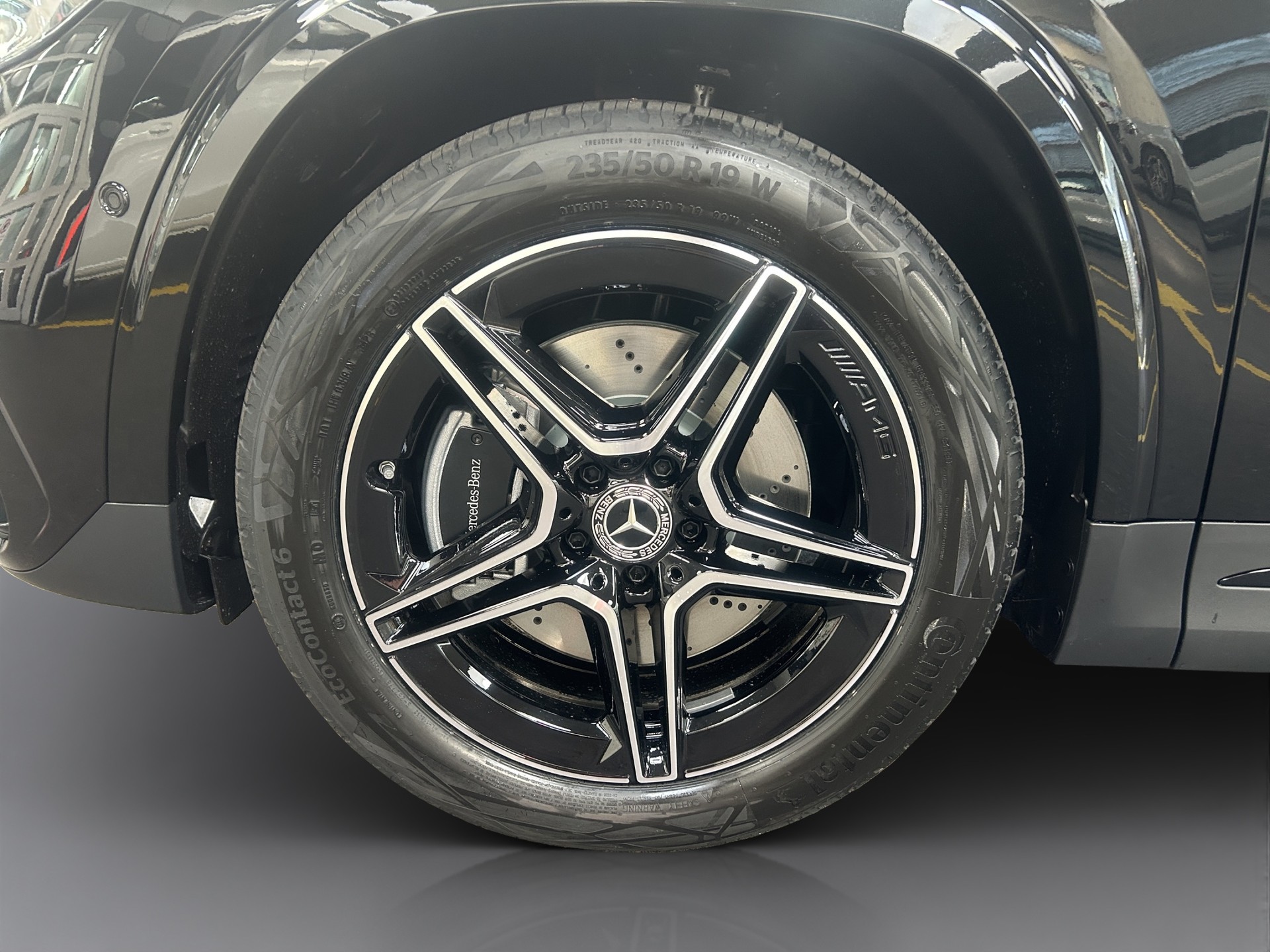 MERCEDES-BENZ GLA-Klasse H247 GLA 250 Swiss Star AMG Line 4matic-image-21