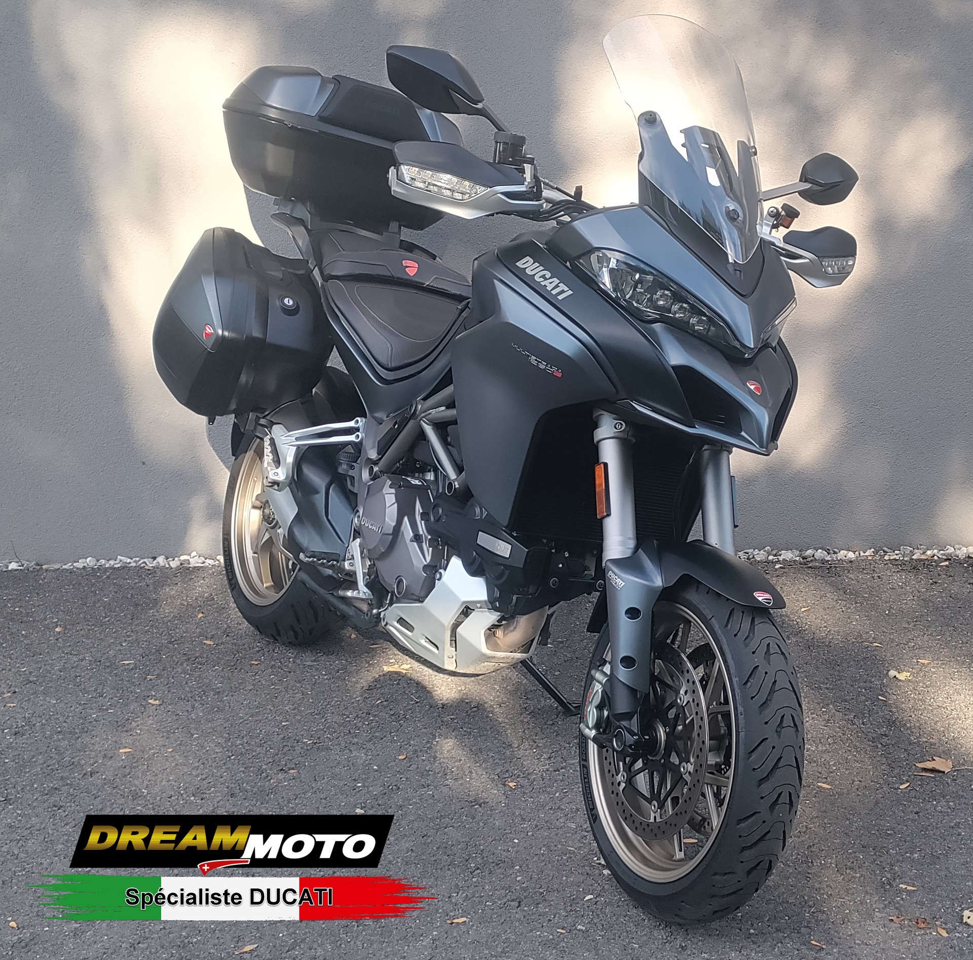 DUCATI Multistrada 1260 S Touring-showroom-element-1