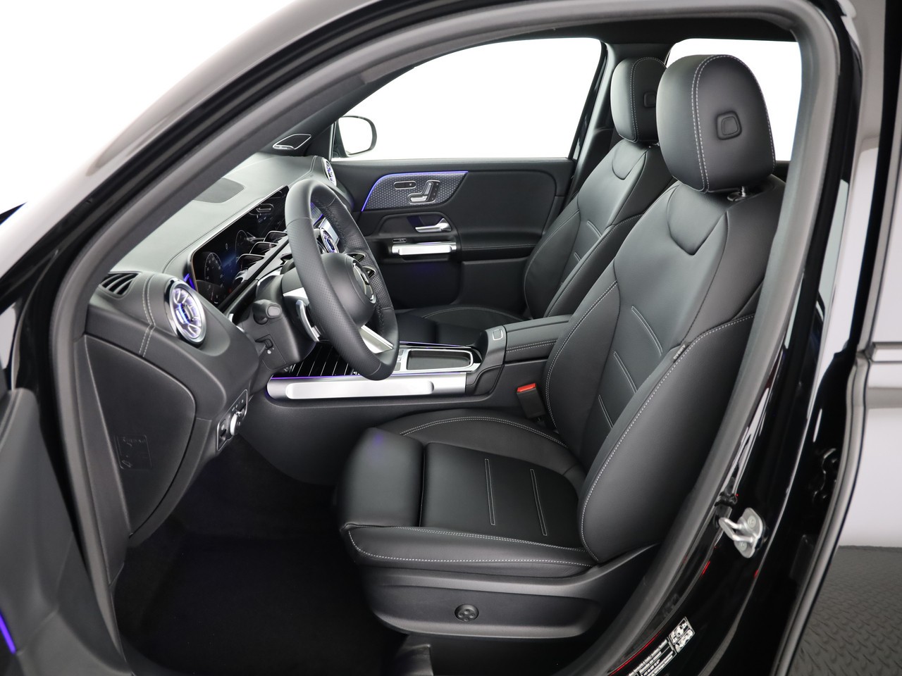 MERCEDES-BENZ GLB 220 d 4Matic 8G-Tronic-image-4