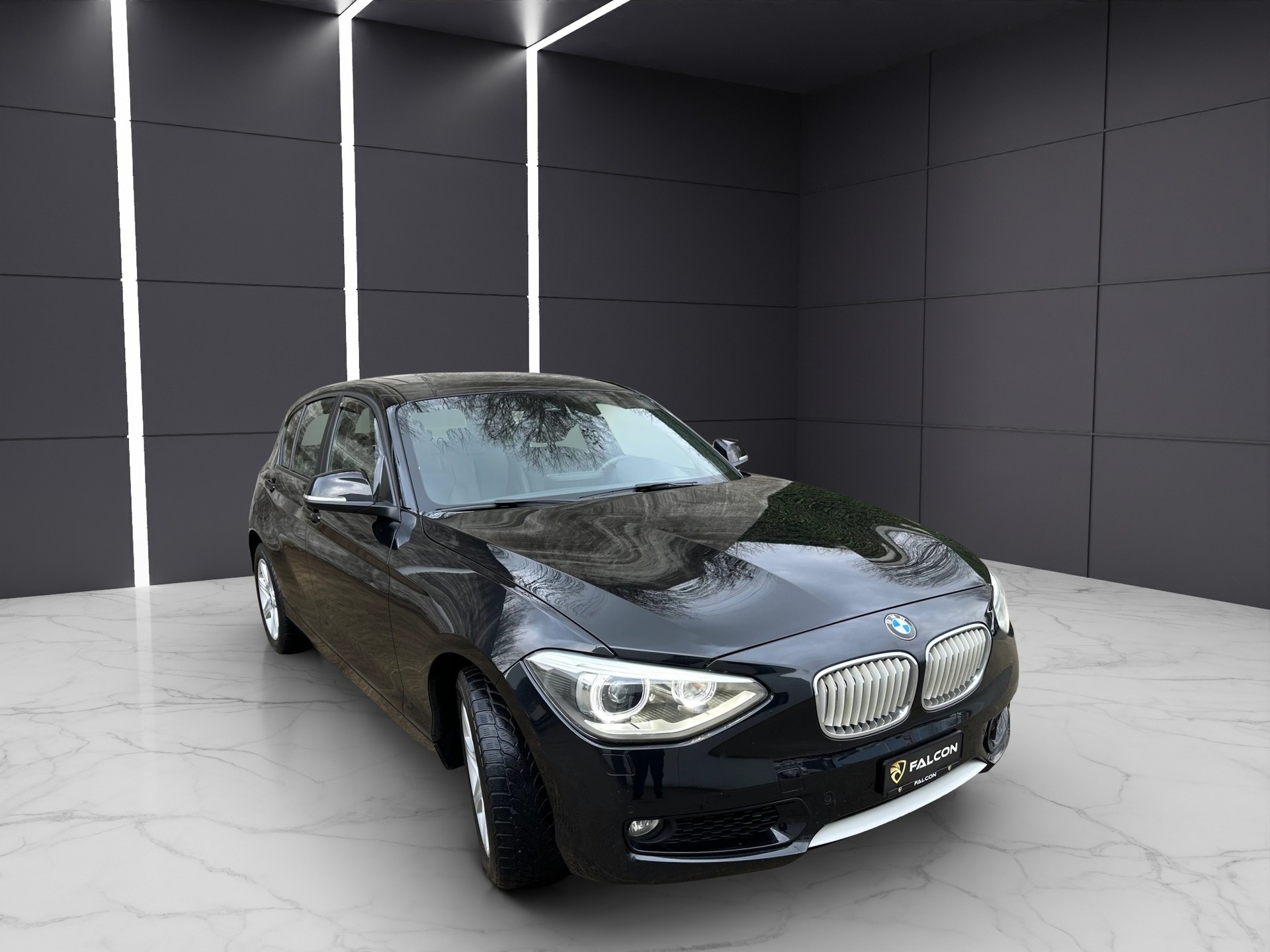 BMW 120d Urban Line Steptronic-image-7