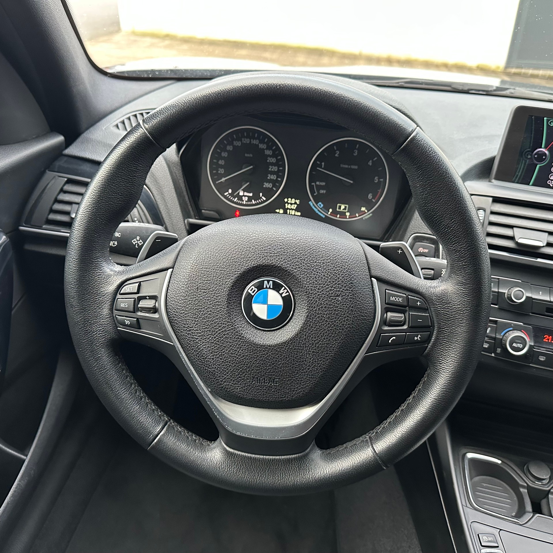 BMW 120d Urban Line Steptronic-image-22