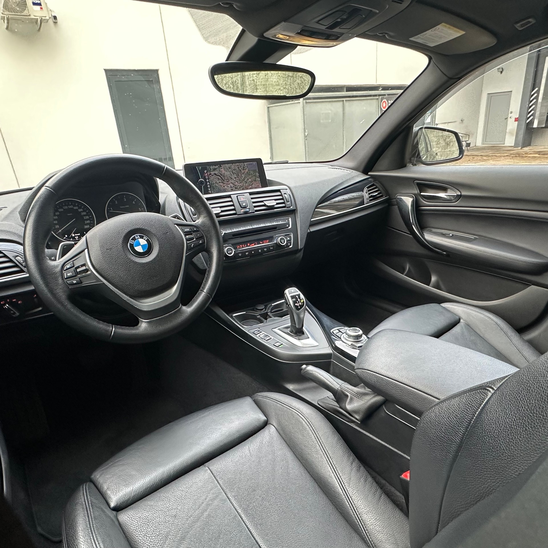 BMW 120d Urban Line Steptronic-image-21