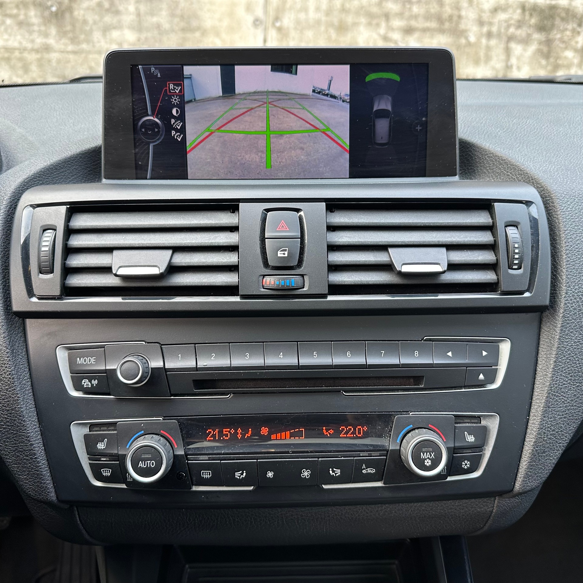 BMW 120d Urban Line Steptronic-image-17