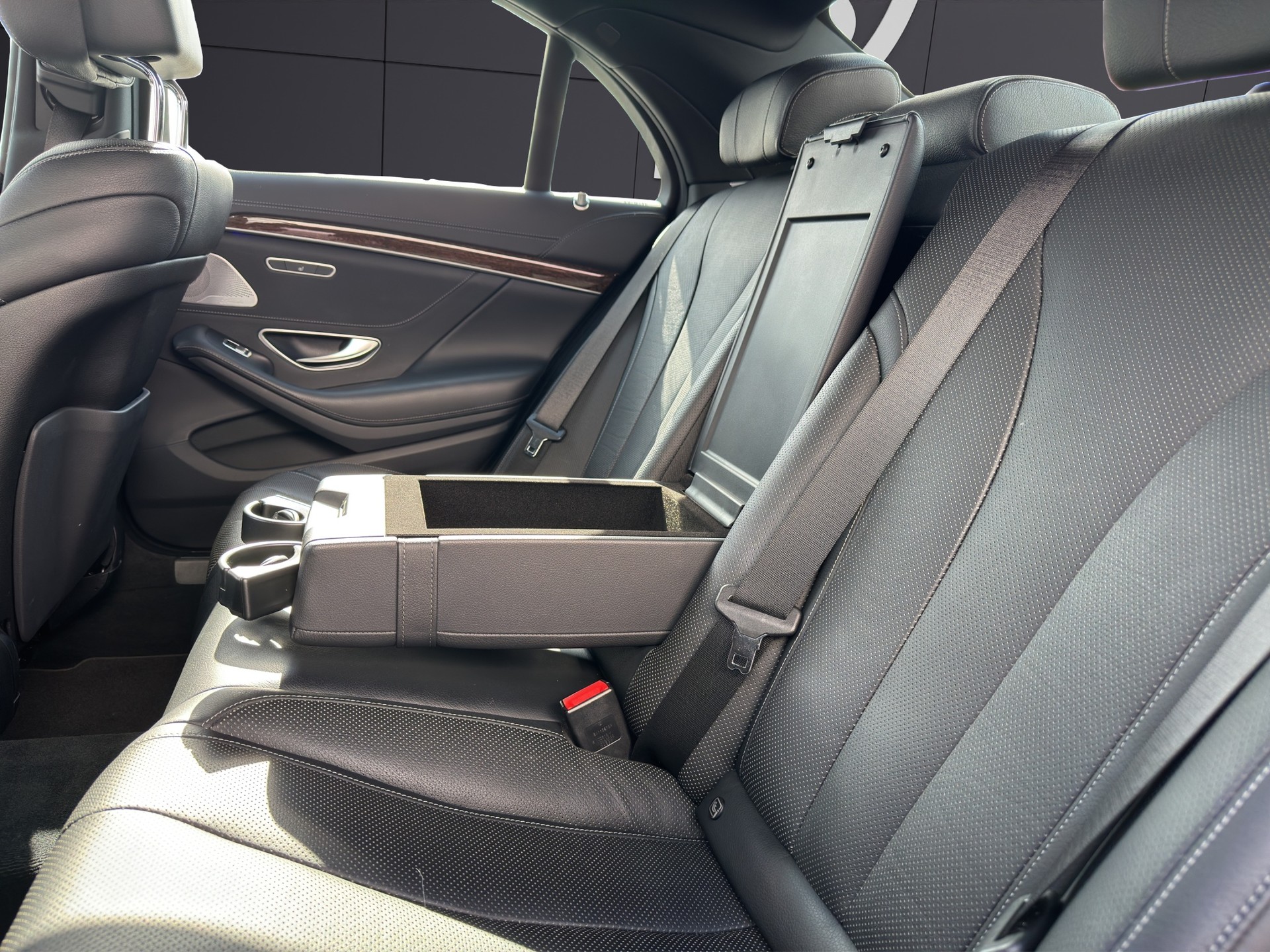 MERCEDES-BENZ S 400 Hybrid 7G-Tronic-image-45