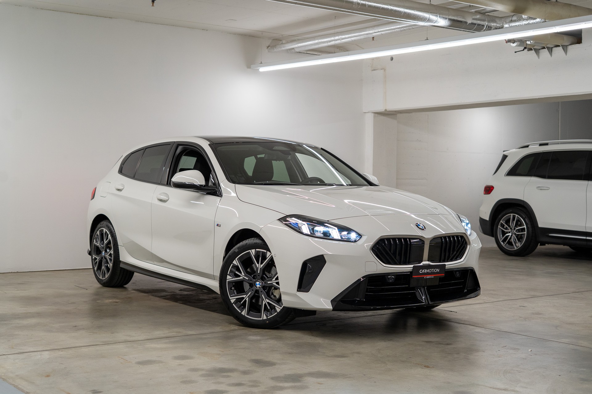 BMW 118d M Sport *Neues Modell* Rückfahrkamera / Driving Assistant / Ambientebeleuchtung-showroom-element-2