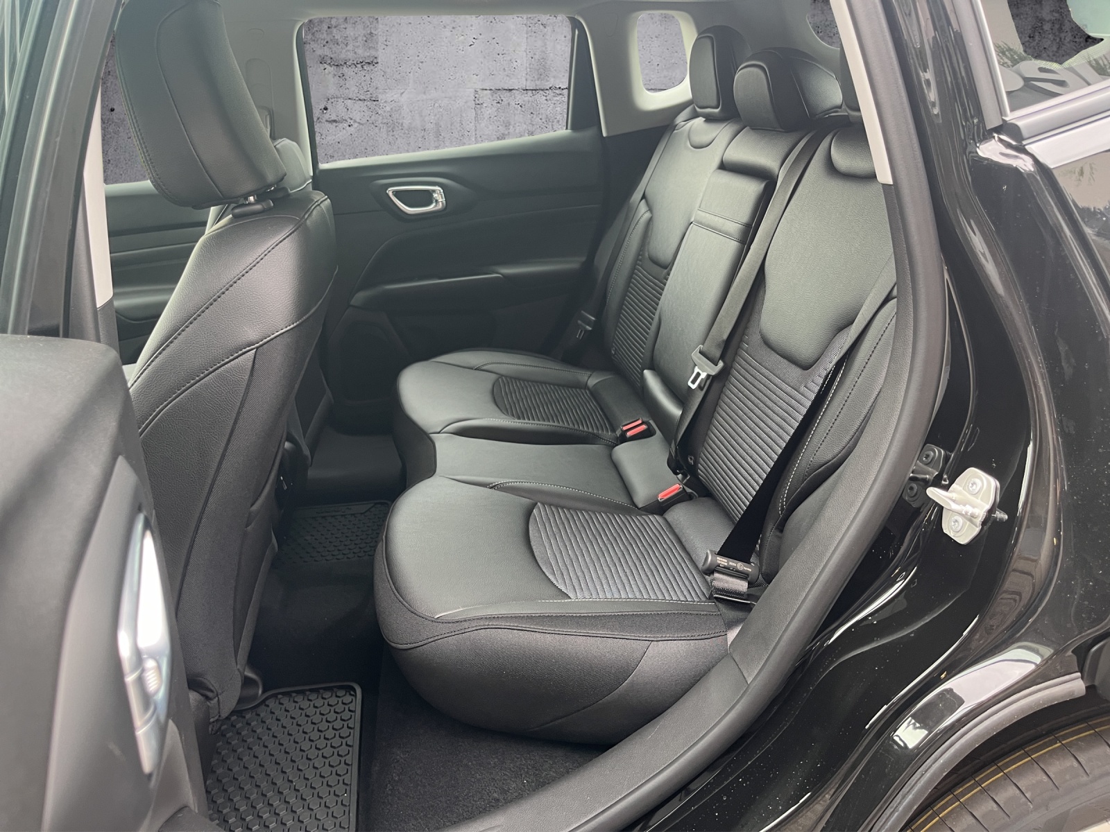 JEEP Compass 1.5 Turbo Swiss Altitude-image-13