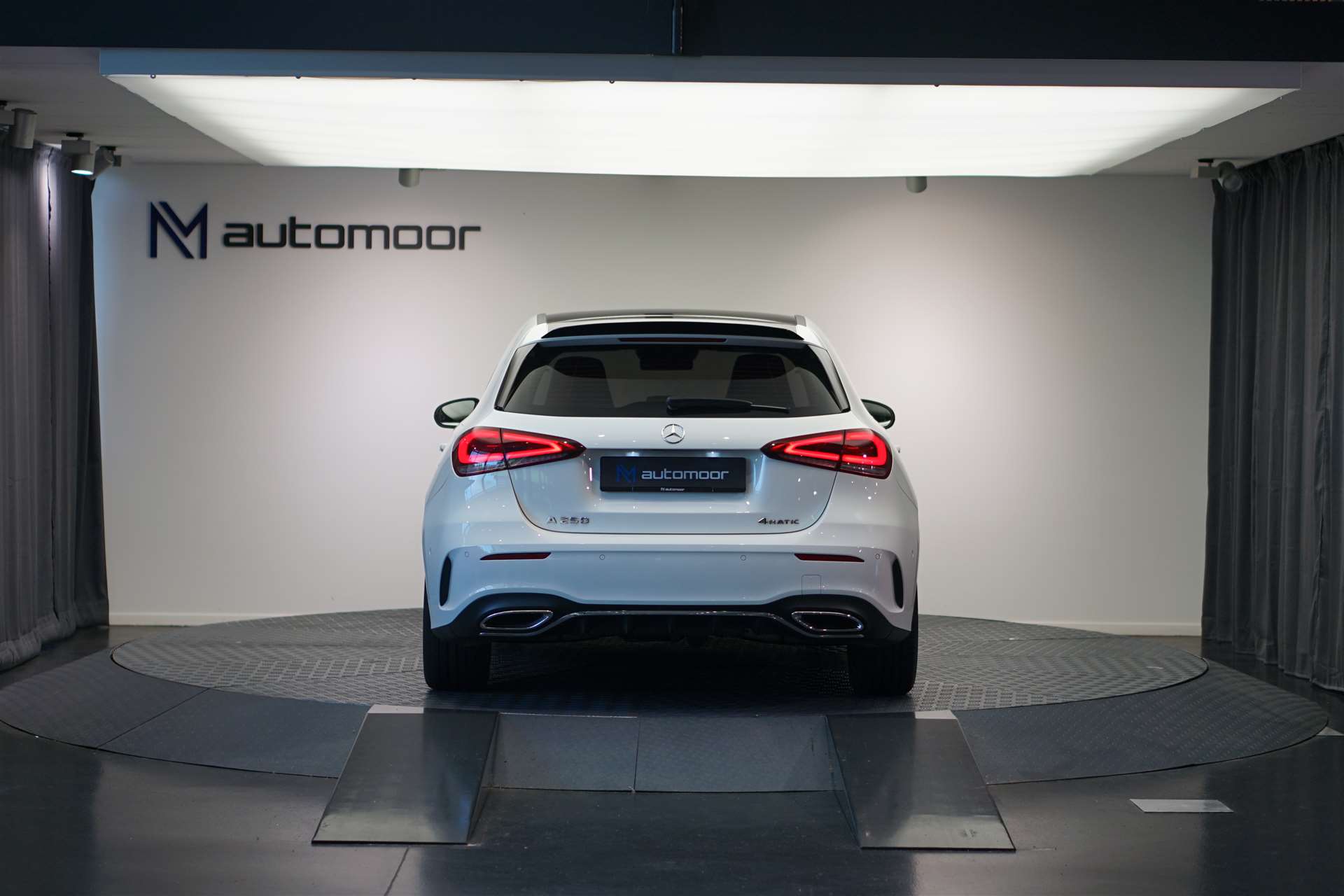 MERCEDES-BENZ A 250 4Matic AMG Line 7G-DCT *CH-Fahrzeug* *Head-Up* *LED*-image-5