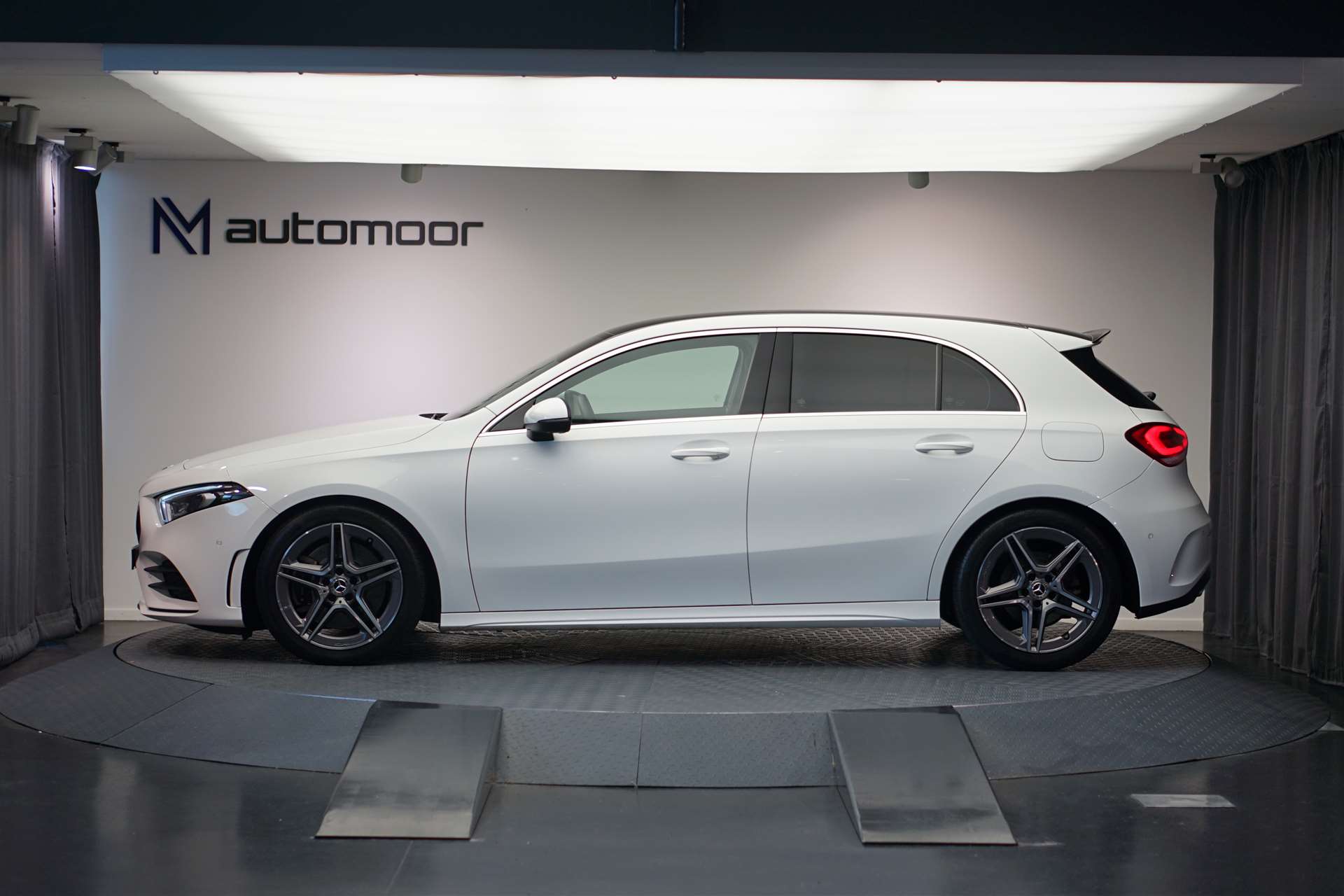 MERCEDES-BENZ A 250 4Matic AMG Line 7G-DCT *CH-Fahrzeug* *Head-Up* *LED*-image-7