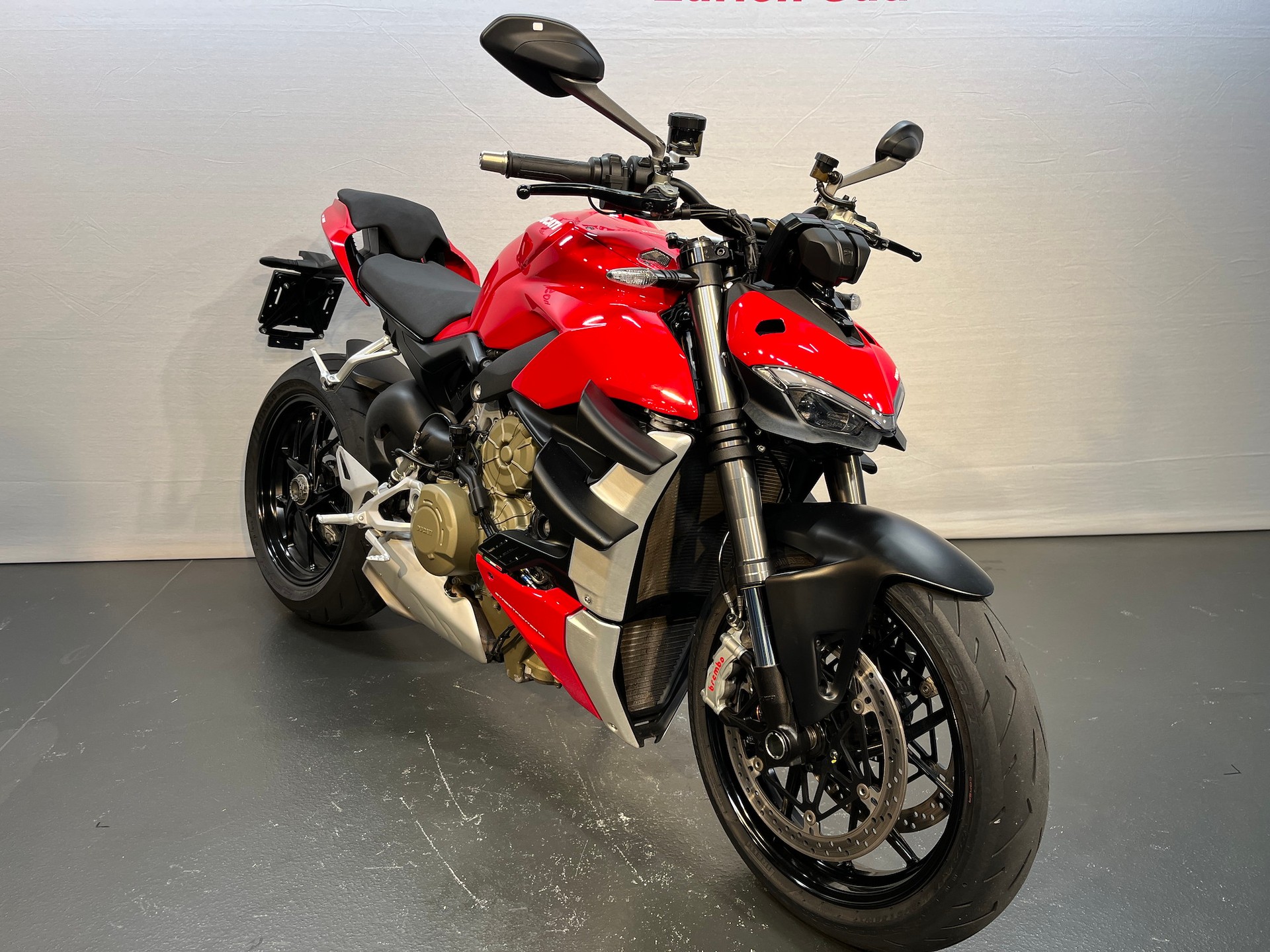 DUCATI Streetfighter V4-image-5