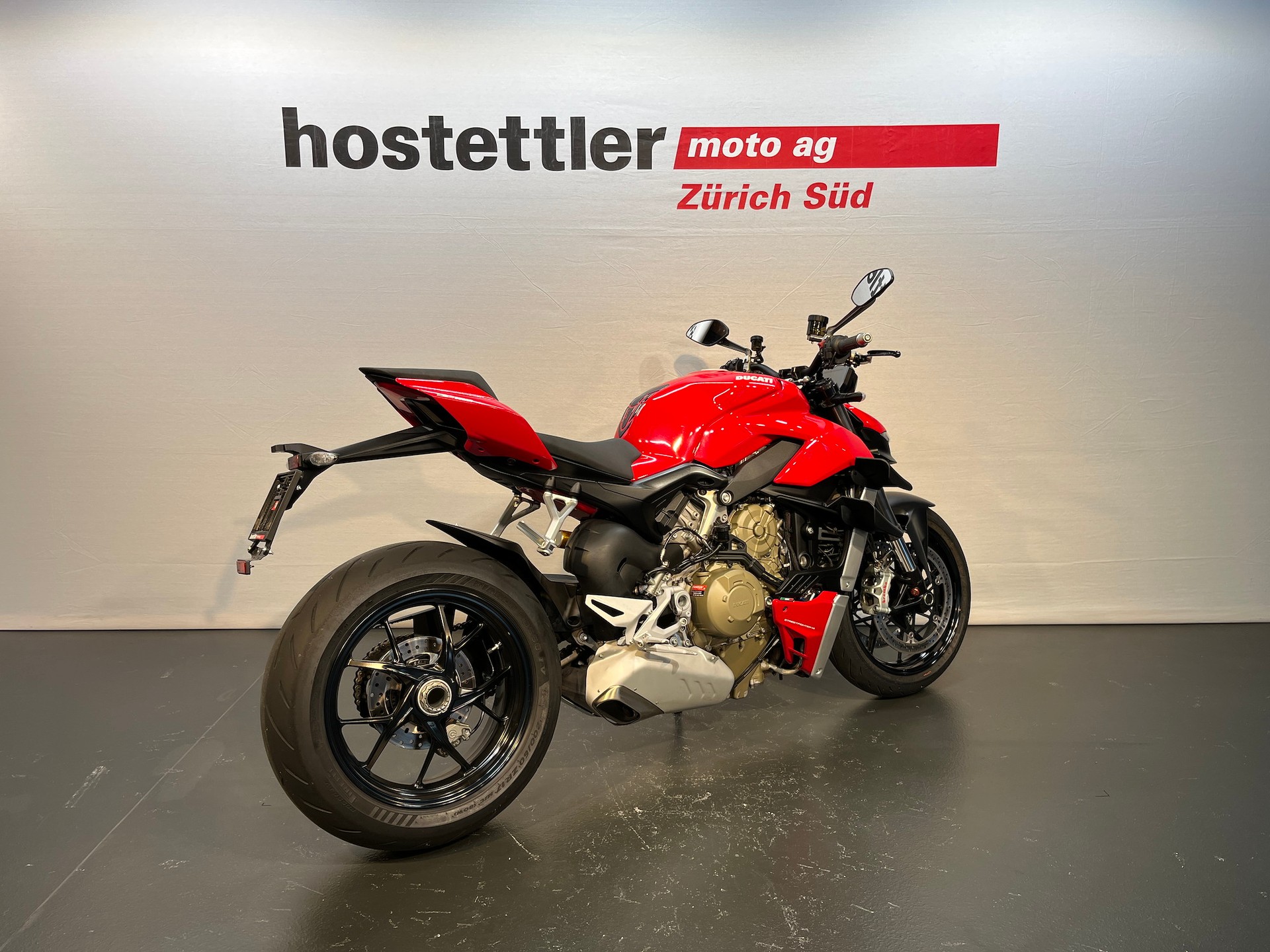 DUCATI Streetfighter V4-image-1