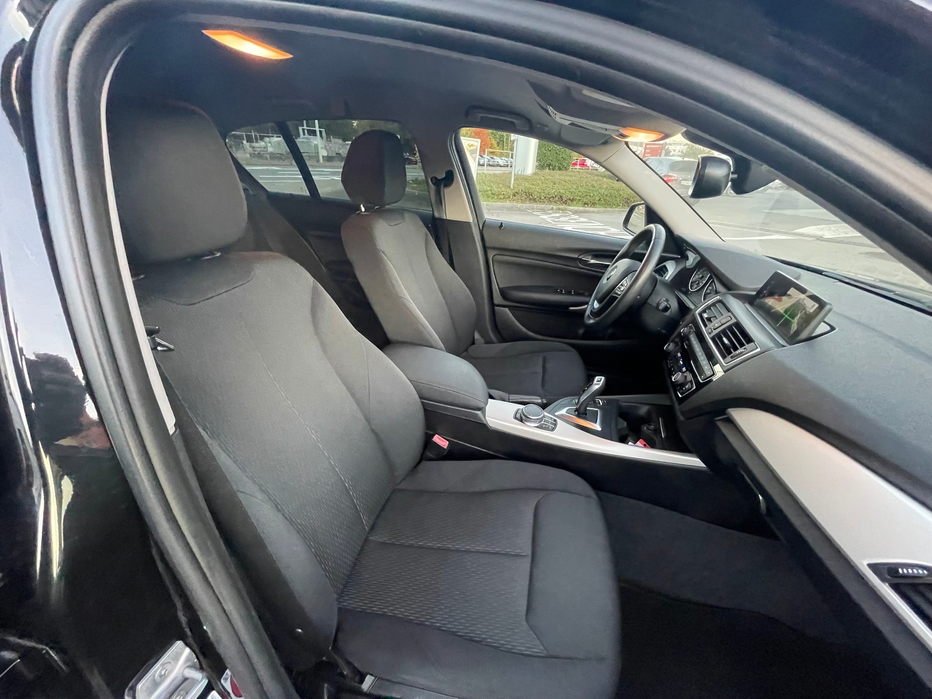 BMW 118i Steptronic-image-8