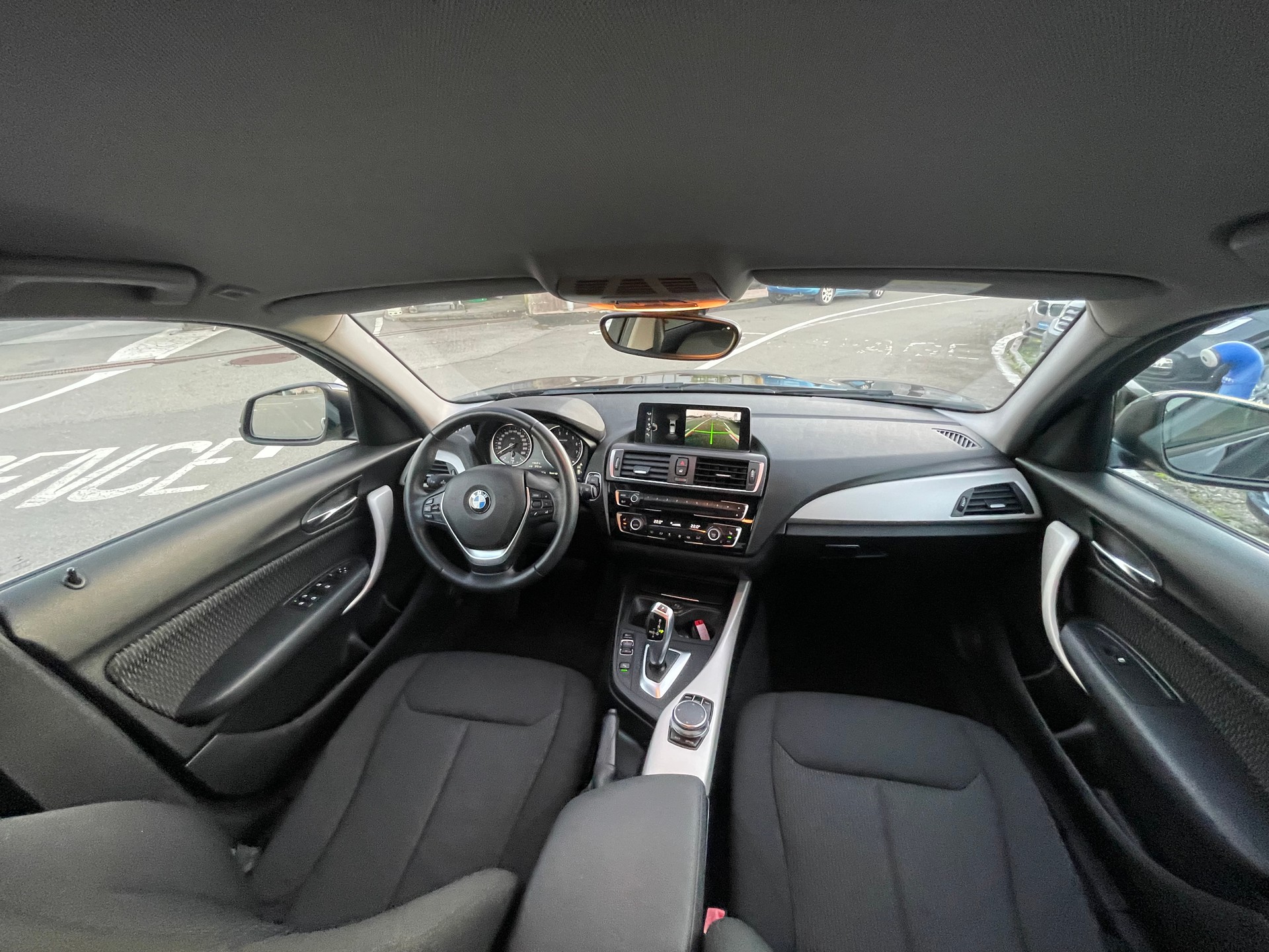 BMW 118i Steptronic-image-7