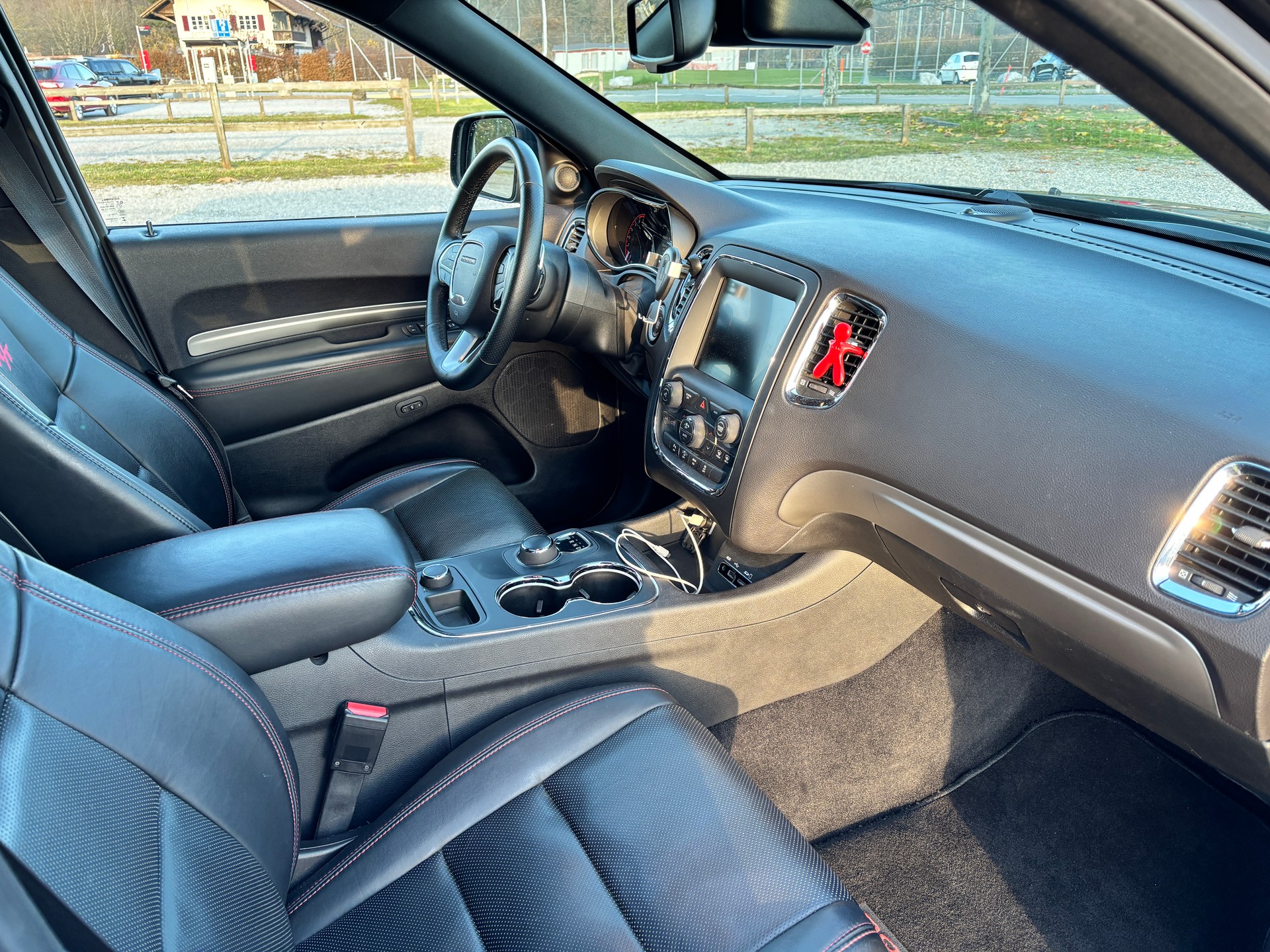 DODGE Durango R/T-image-10