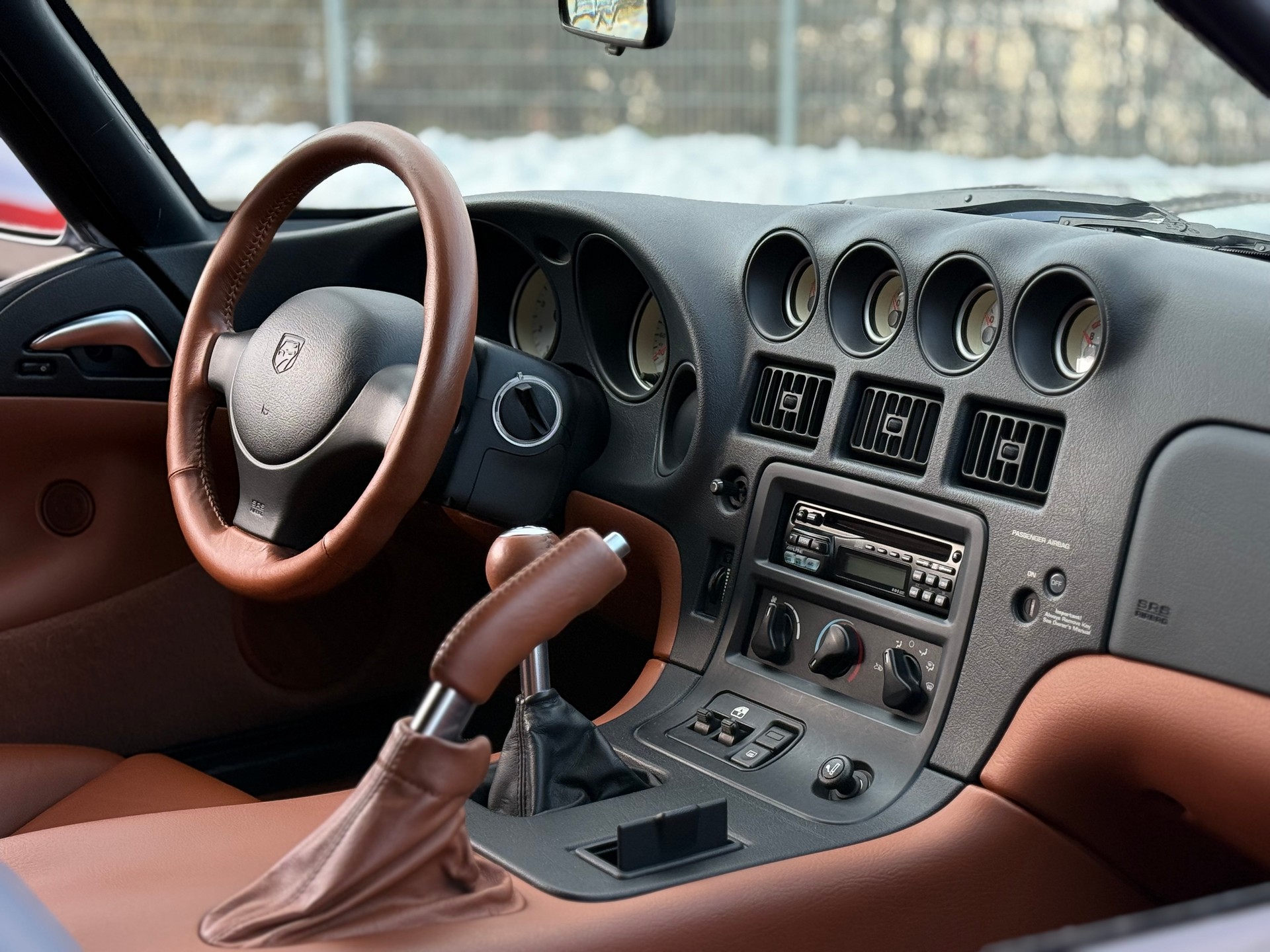 DODGE GTS-image-8