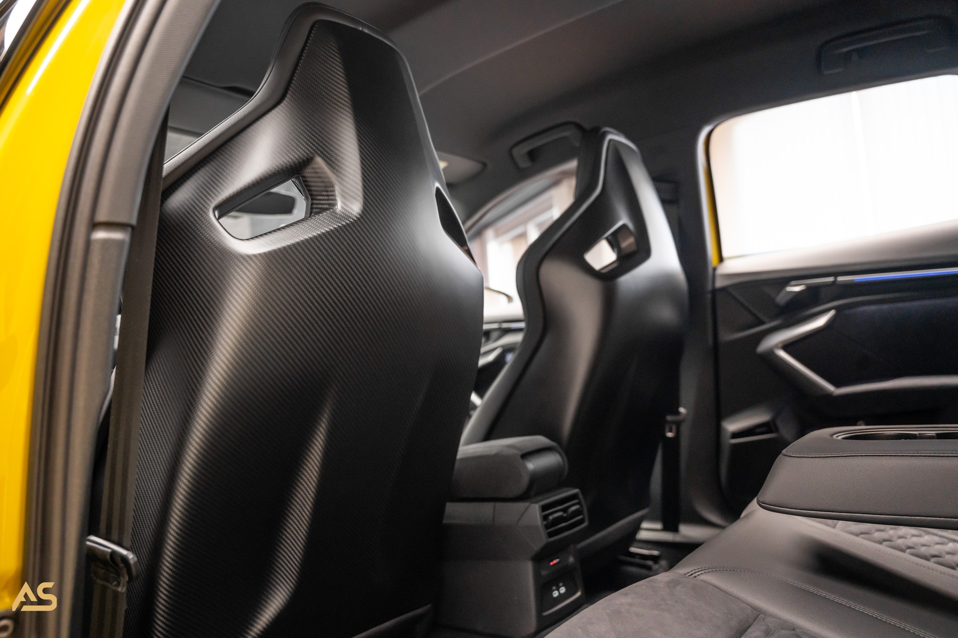 AUDI RS3 Sportback 2.5 TSI Facelift *PHYTONGELB* UNIKAT | KERAMIK-BREMSEN | FULL-CARBON | R8-SCHALENSITZE | GARANTIE 5J. | 290 KMH-image-12