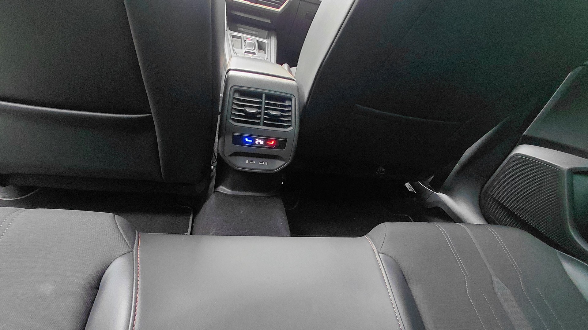 CUPRA Formentor 2.0TSI VZ DSG-image-11