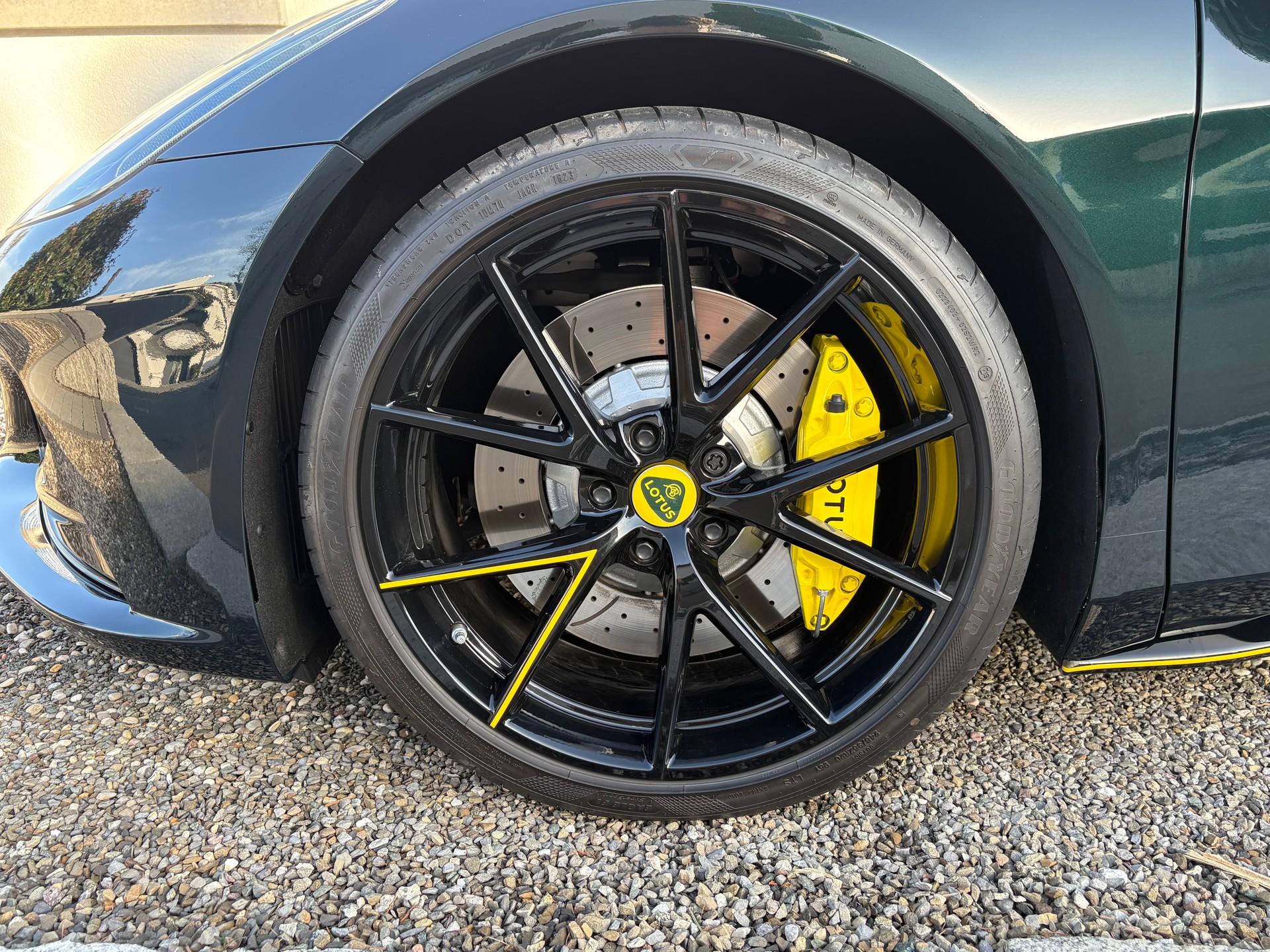 LOTUS Emira 2.0 First Edition Aut.-image-4