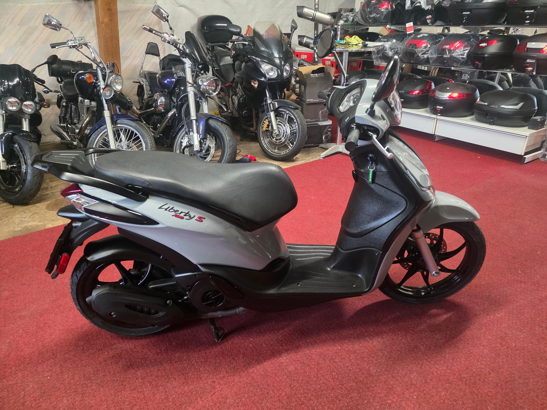 PIAGGIO Liberty 125 Sport-image-4