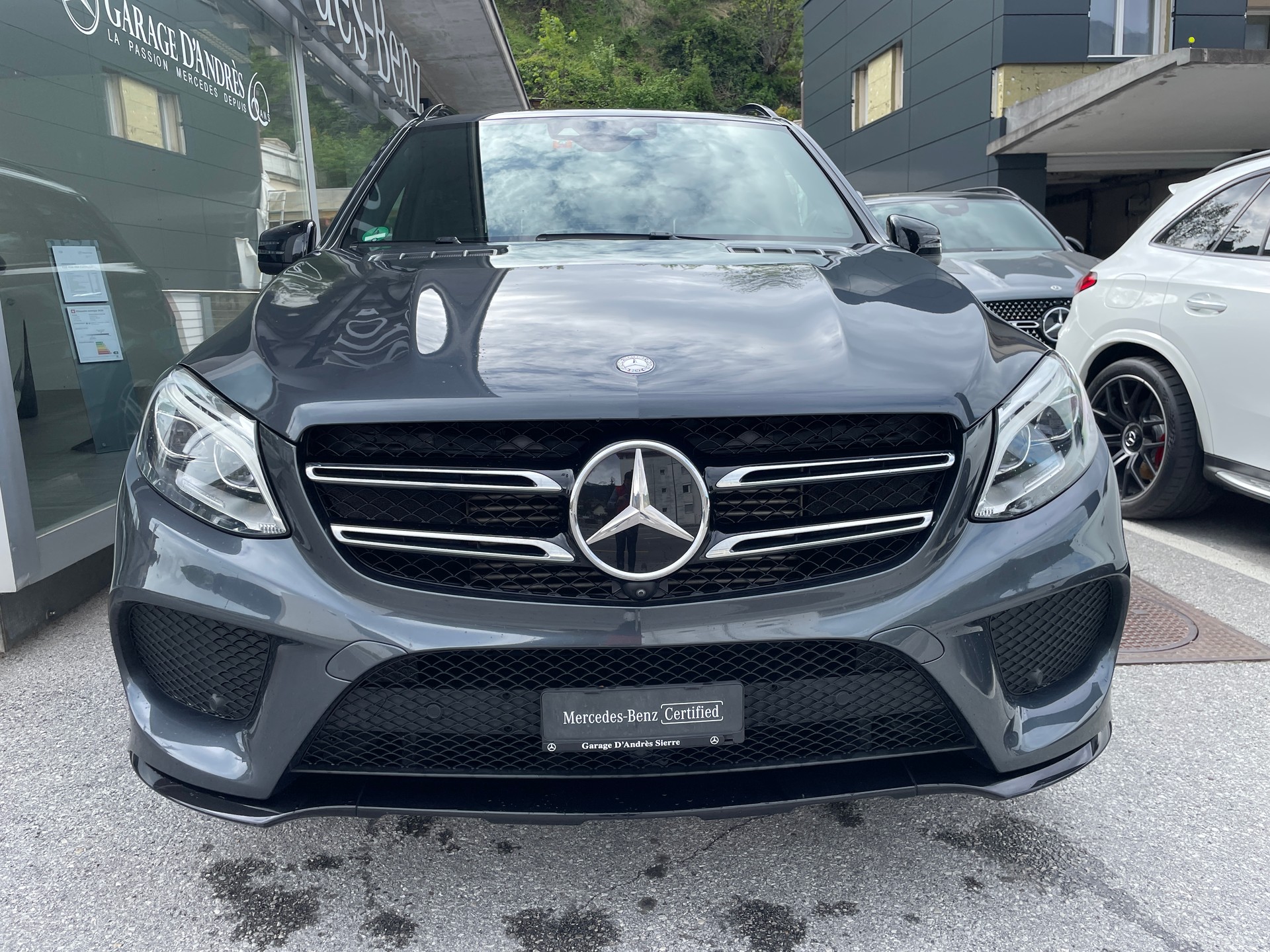 MERCEDES-BENZ GLE 250 d 4Matic 9G-Tronic-showroom-element-1