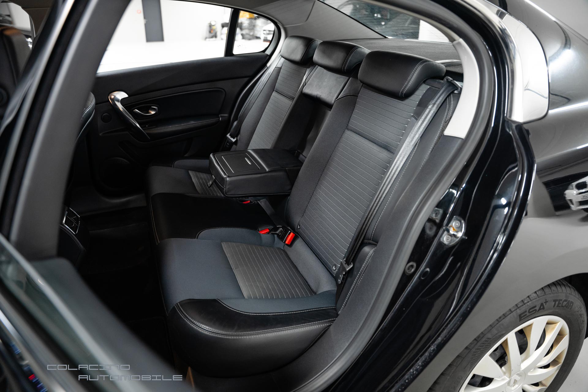 RENAULT Latitude 2.0 dCi Dynamique active-shift-image-14