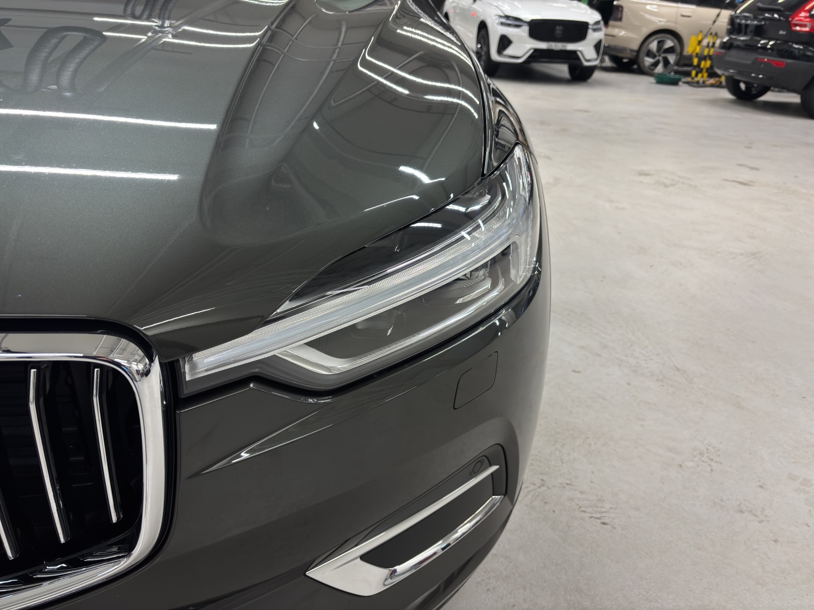 VOLVO XC60 2.0 D5 Inscription AWD-image-13
