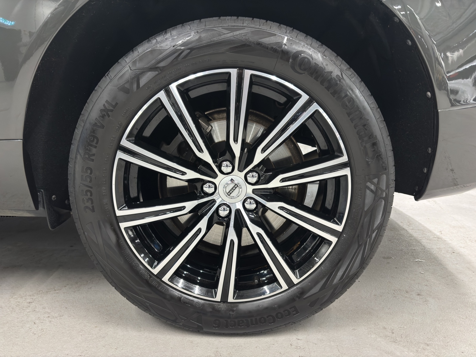 VOLVO XC60 2.0 D5 Inscription AWD-image-15