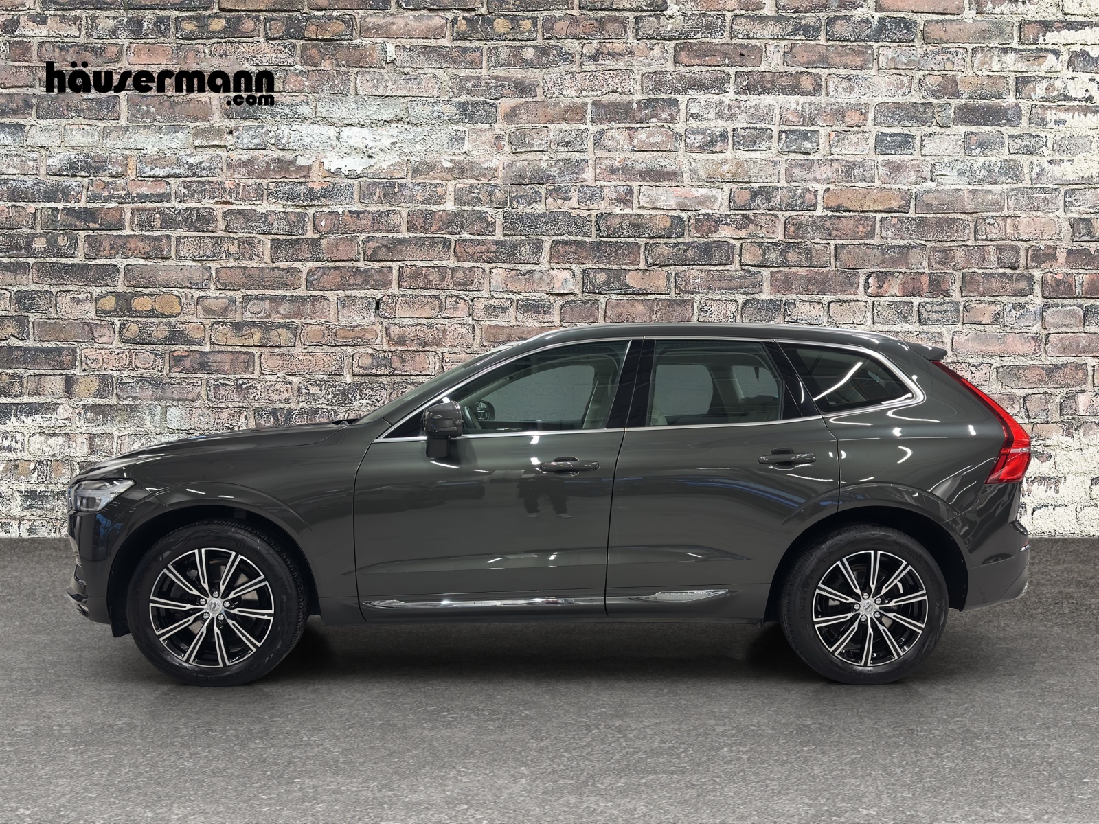 VOLVO XC60 2.0 D5 Inscription AWD-showroom-element-1