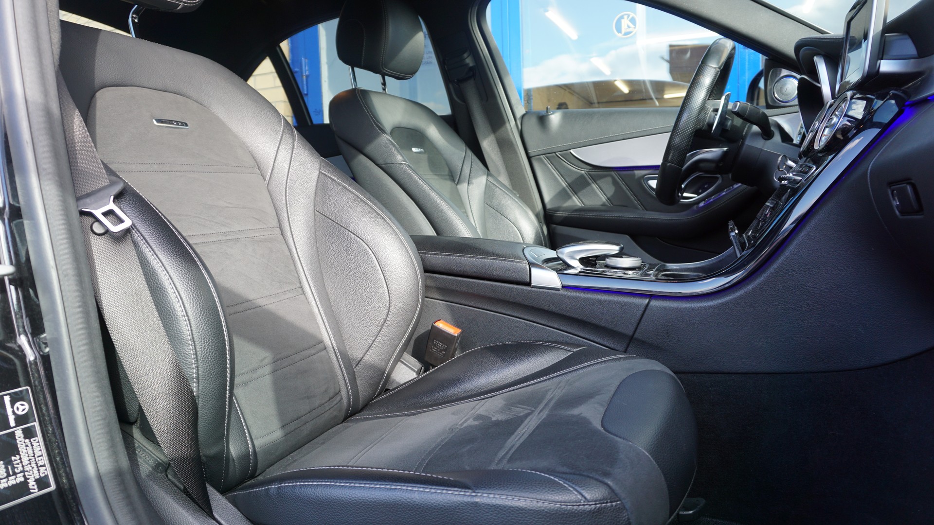 MERCEDES-BENZ C 63 AMG Speedshift-image-13