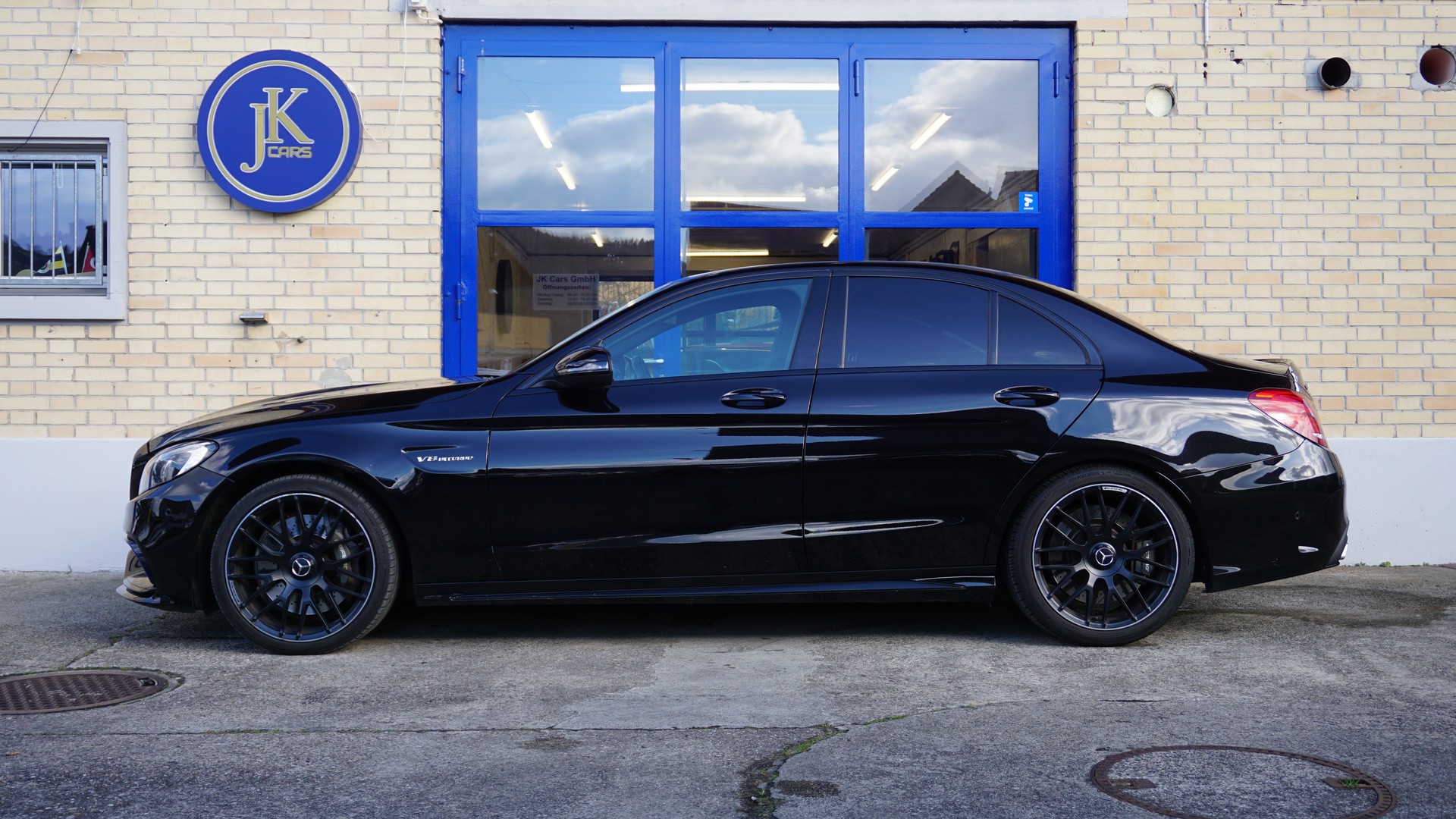 MERCEDES-BENZ C 63 AMG Speedshift-image-4