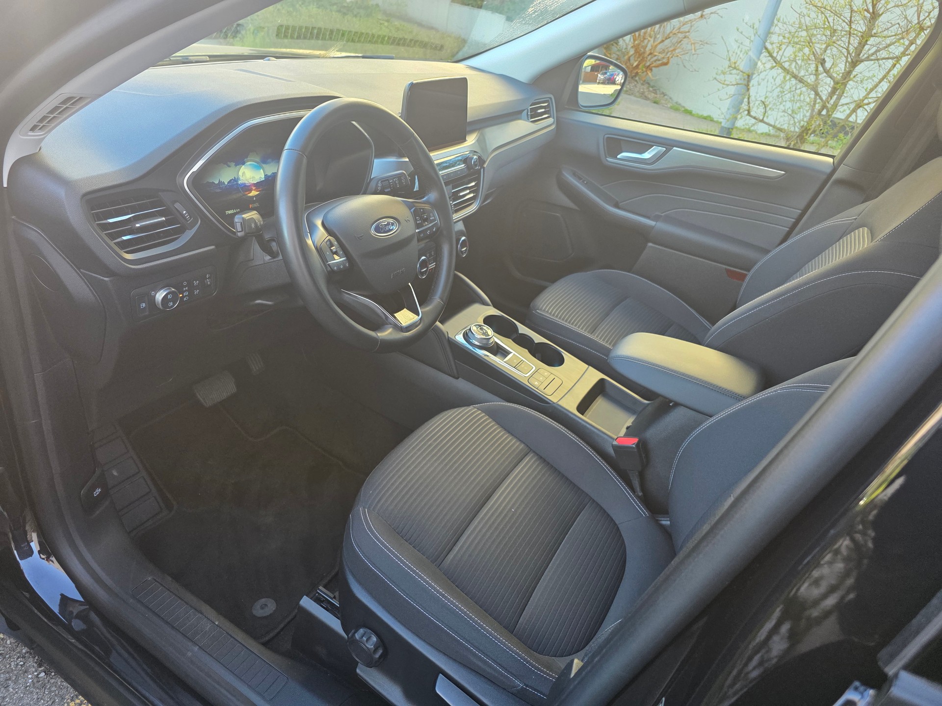 FORD Kuga 2.5 PHEV Titanium 2WD-image-8