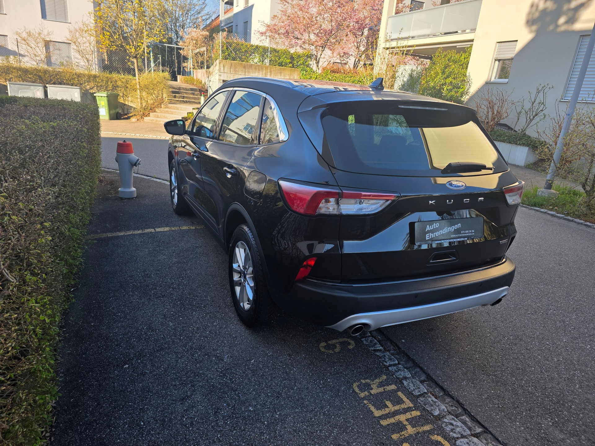 FORD Kuga 2.5 PHEV Titanium 2WD-image-6