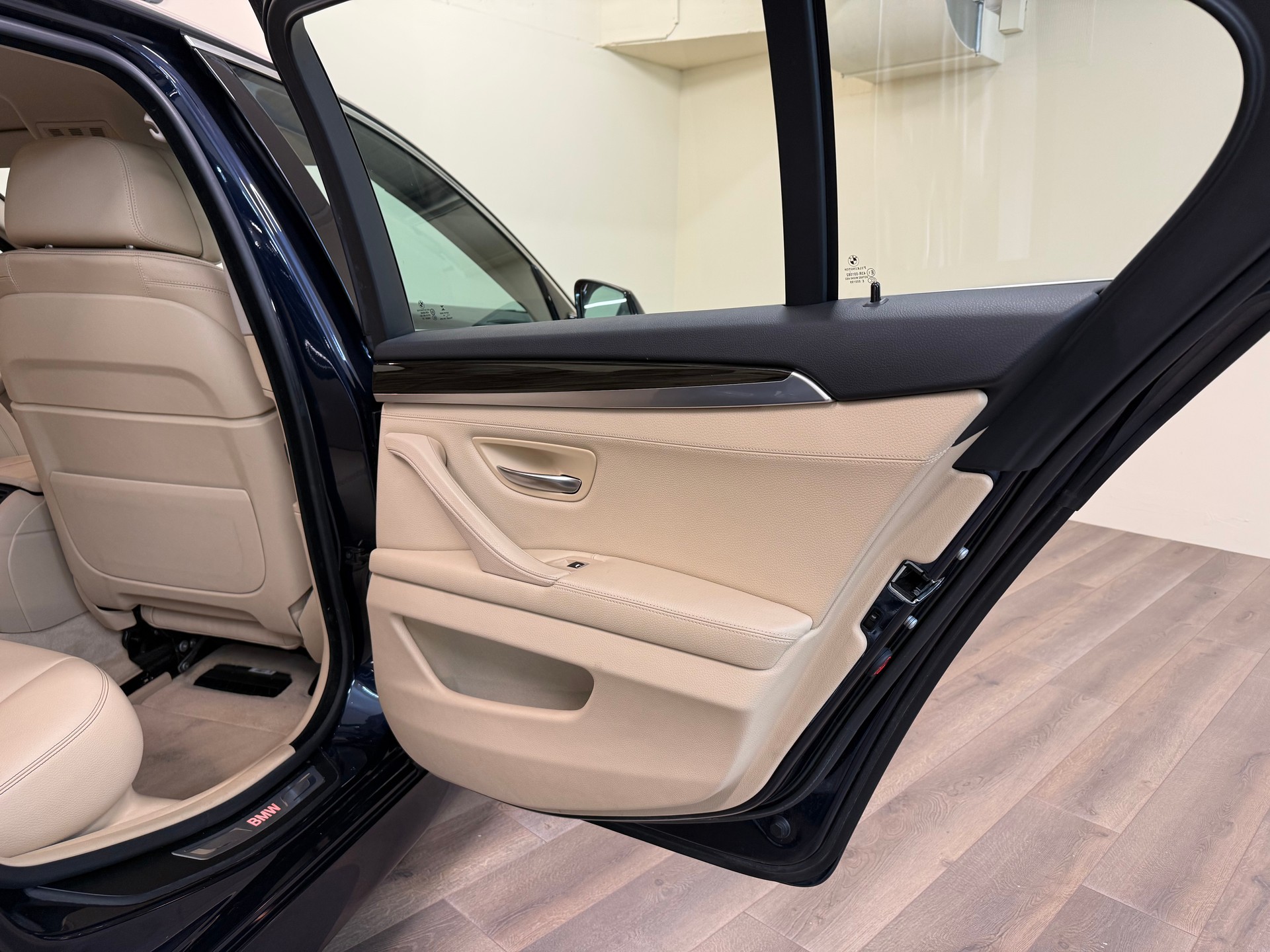 BMW 535i xDrive Luxury Line Steptronic-image-28