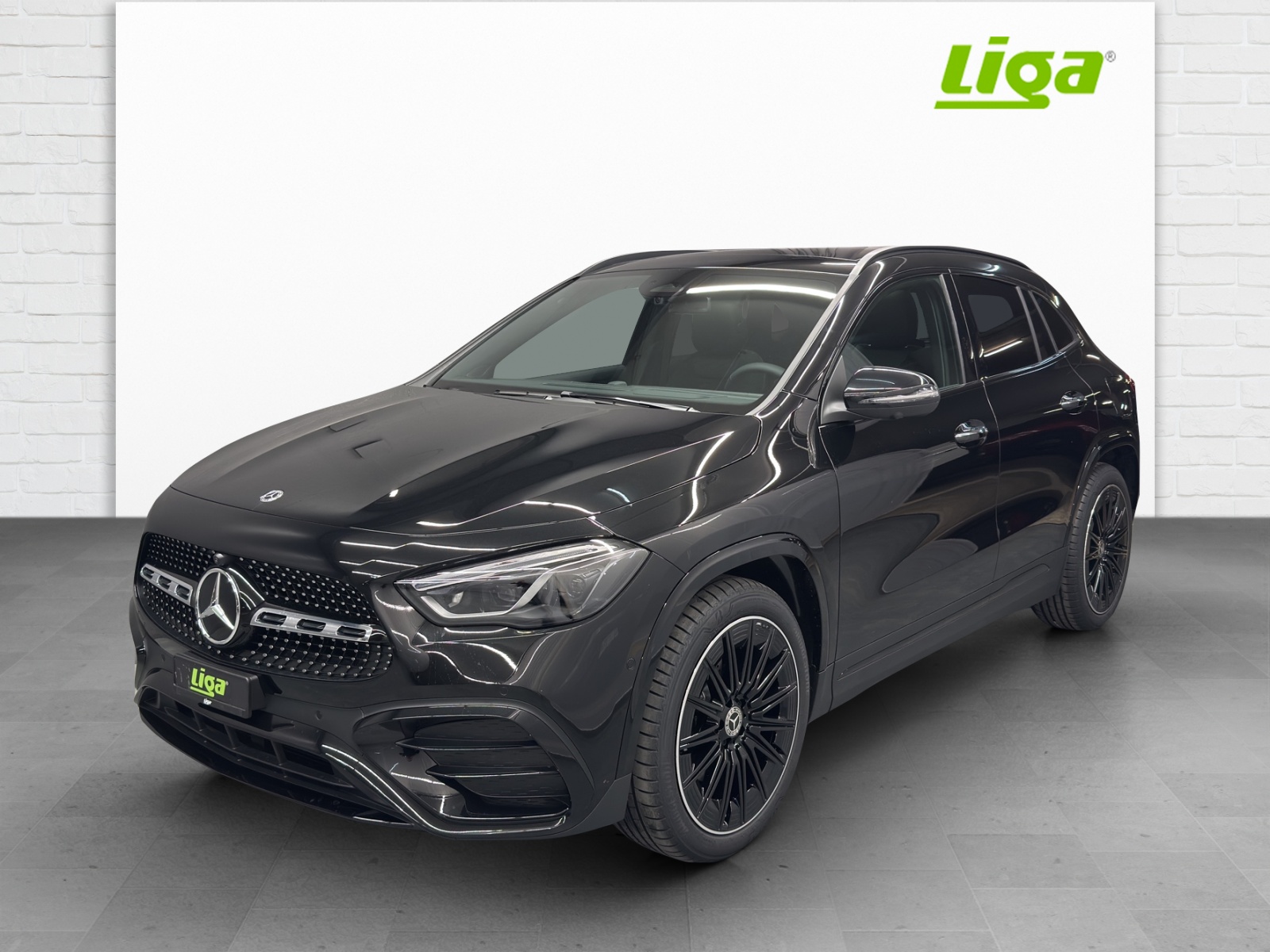 MERCEDES-BENZ GLA 200 AMG Line Night Star-image-1