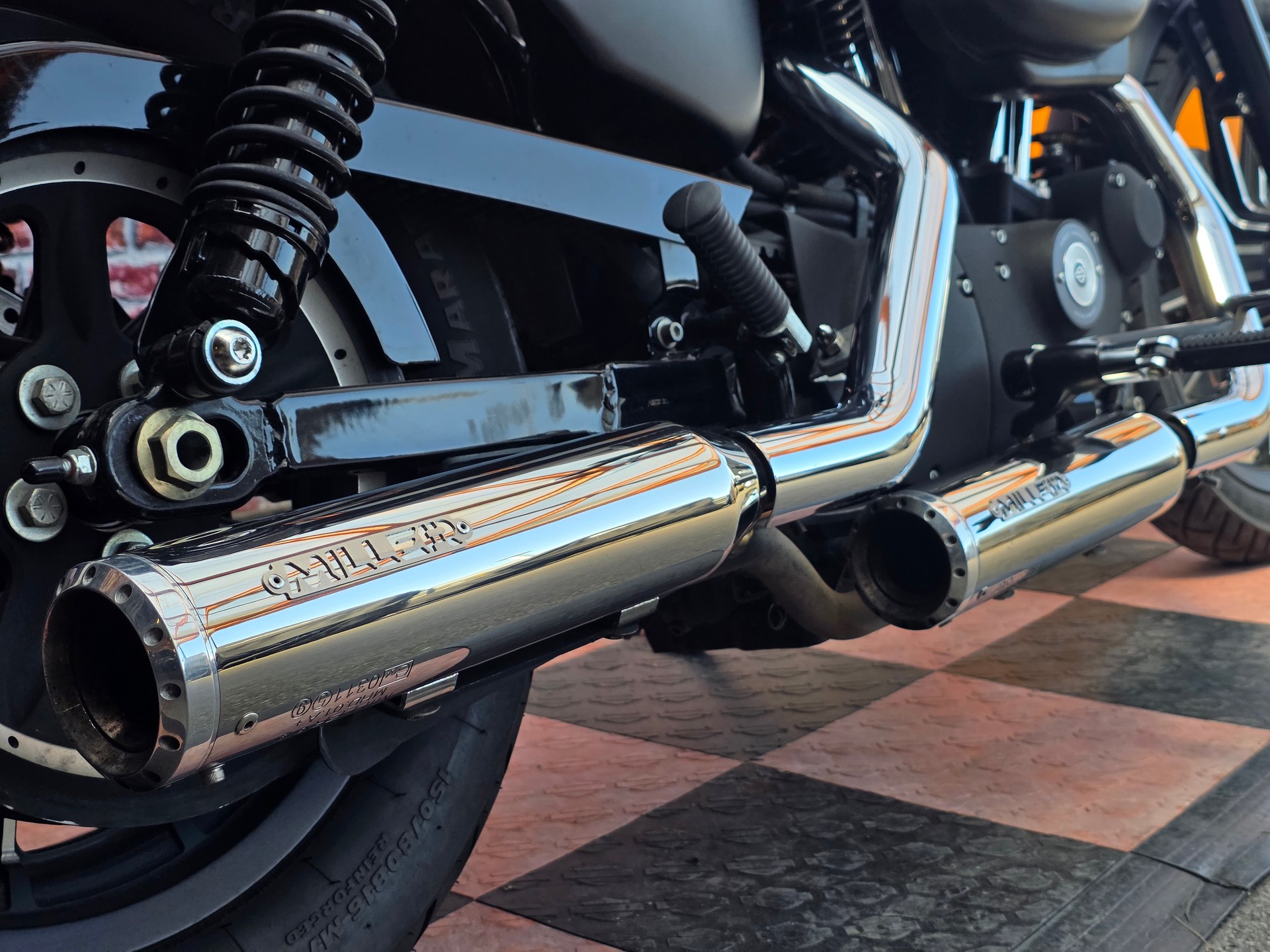 HARLEY-DAVIDSON XL 883 N Sportster Iron-image-8