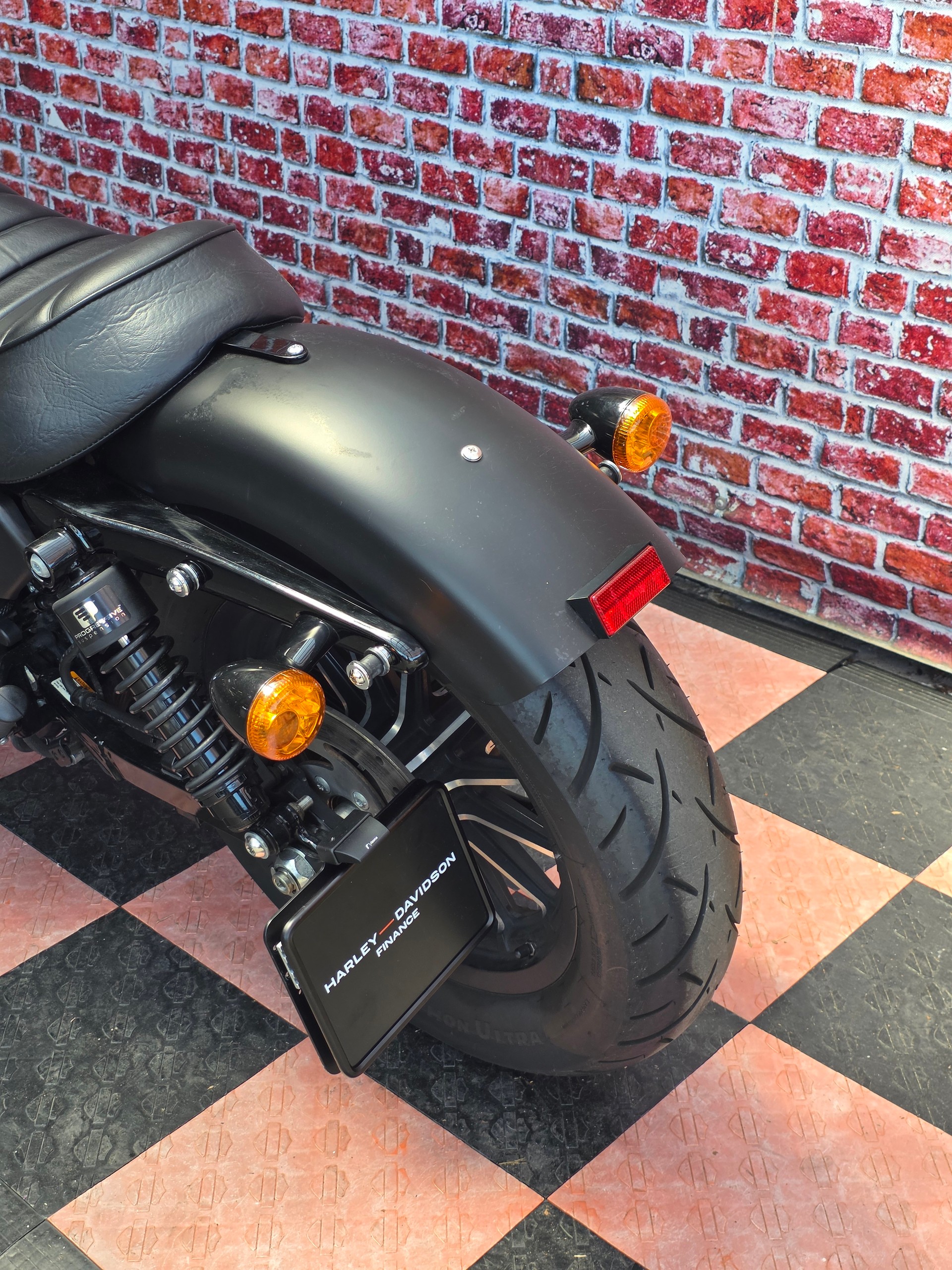 HARLEY-DAVIDSON XL 883 N Sportster Iron-image-7