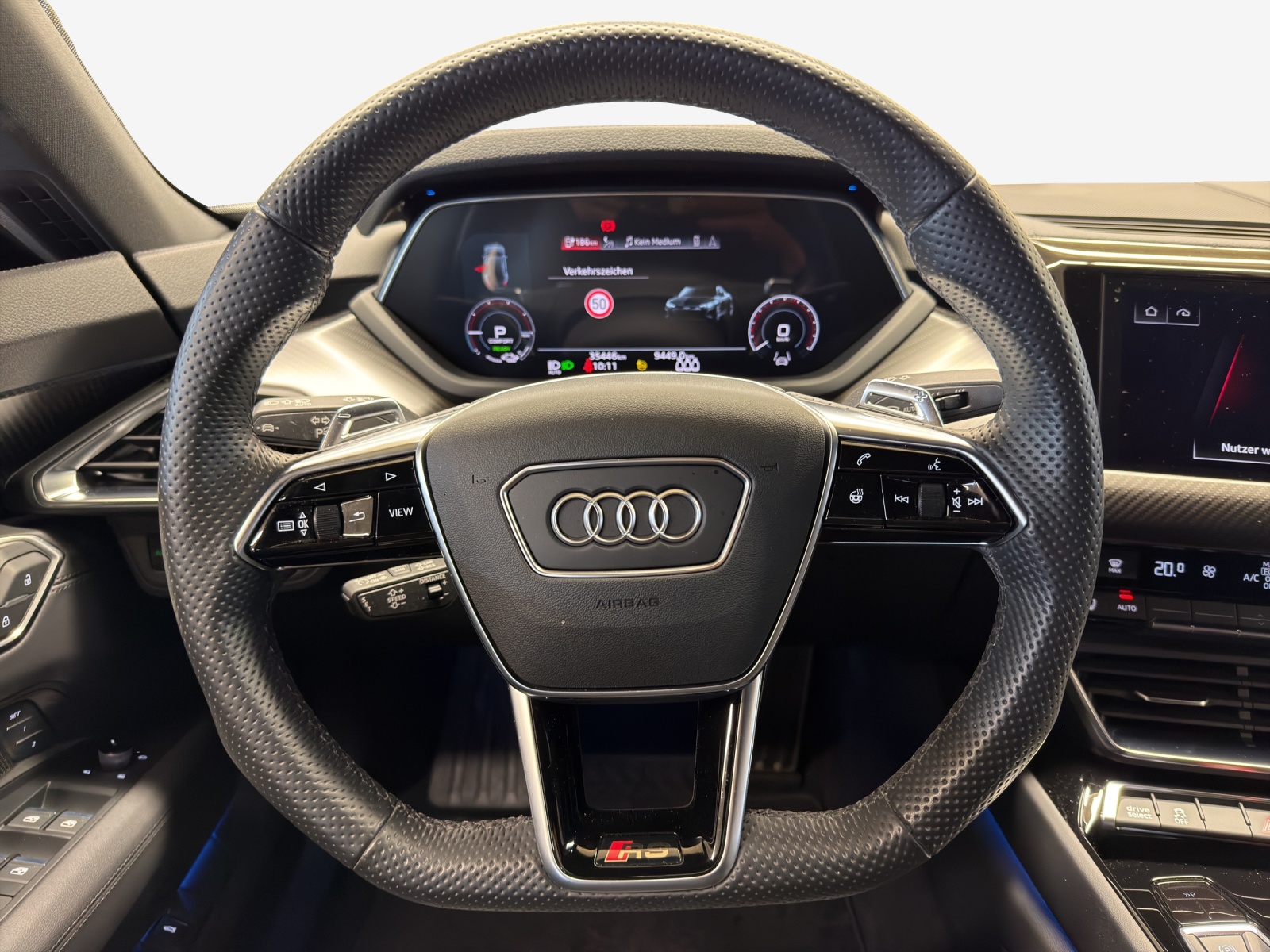 AUDI RS e-tron GT quattro-image-9
