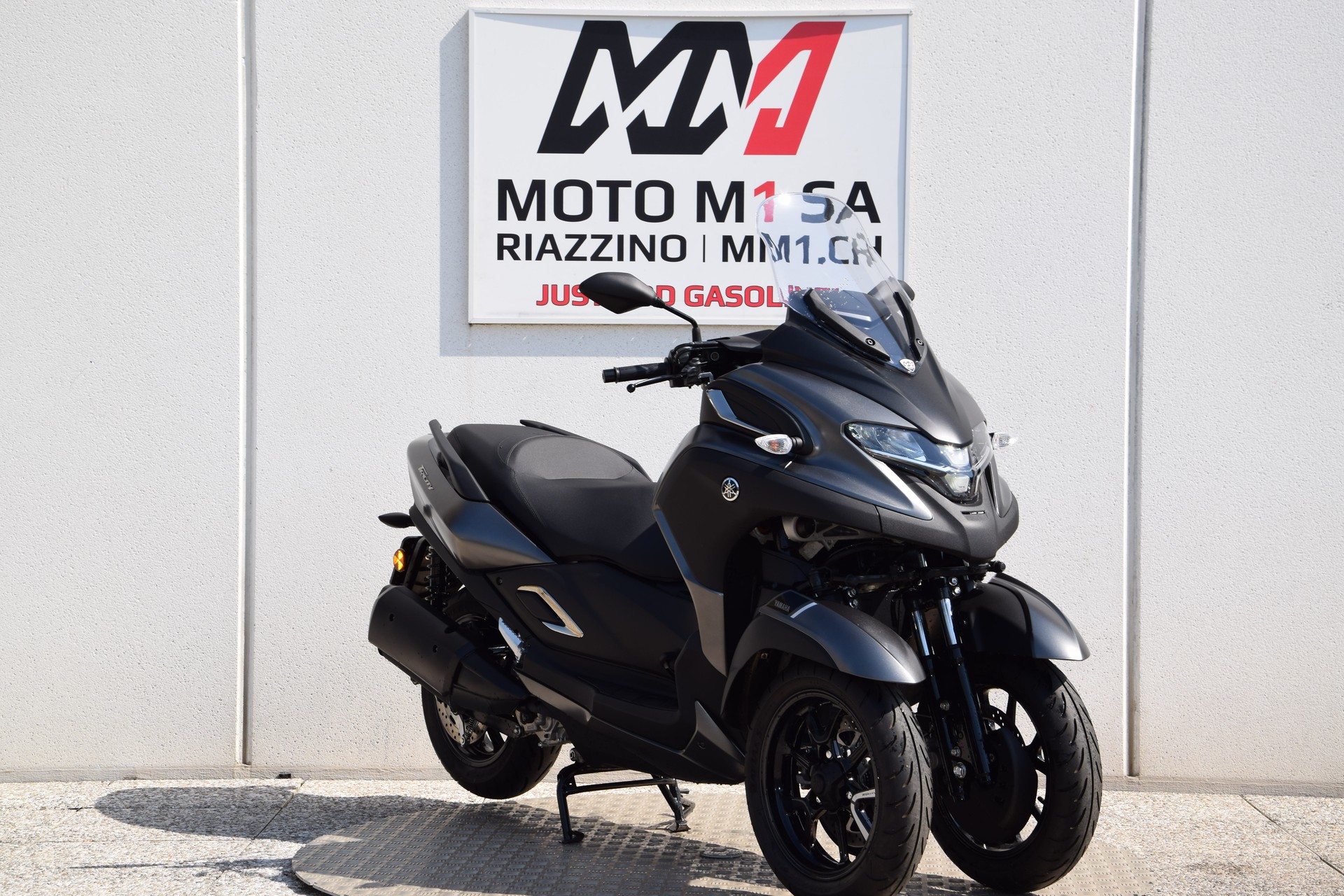 YAMAHA Tricity MW 300-showroom-element-1
