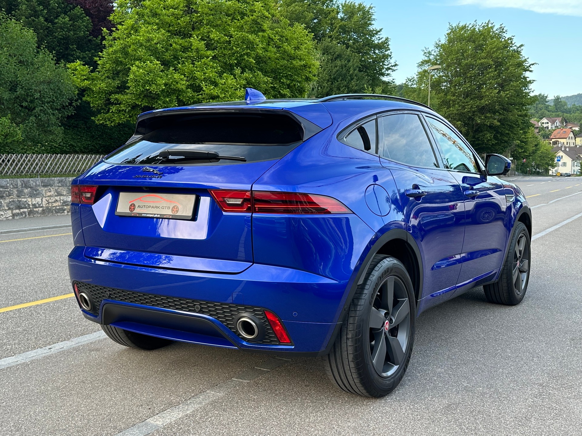JAGUAR E-Pace 2.0d D180 R-Dynamic SE AWD Automatik-image-6