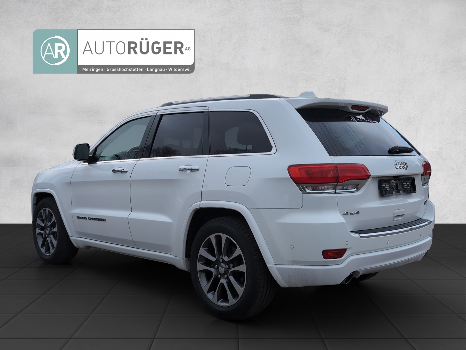 JEEP Grand Cherokee 3.6 Overland-image-3