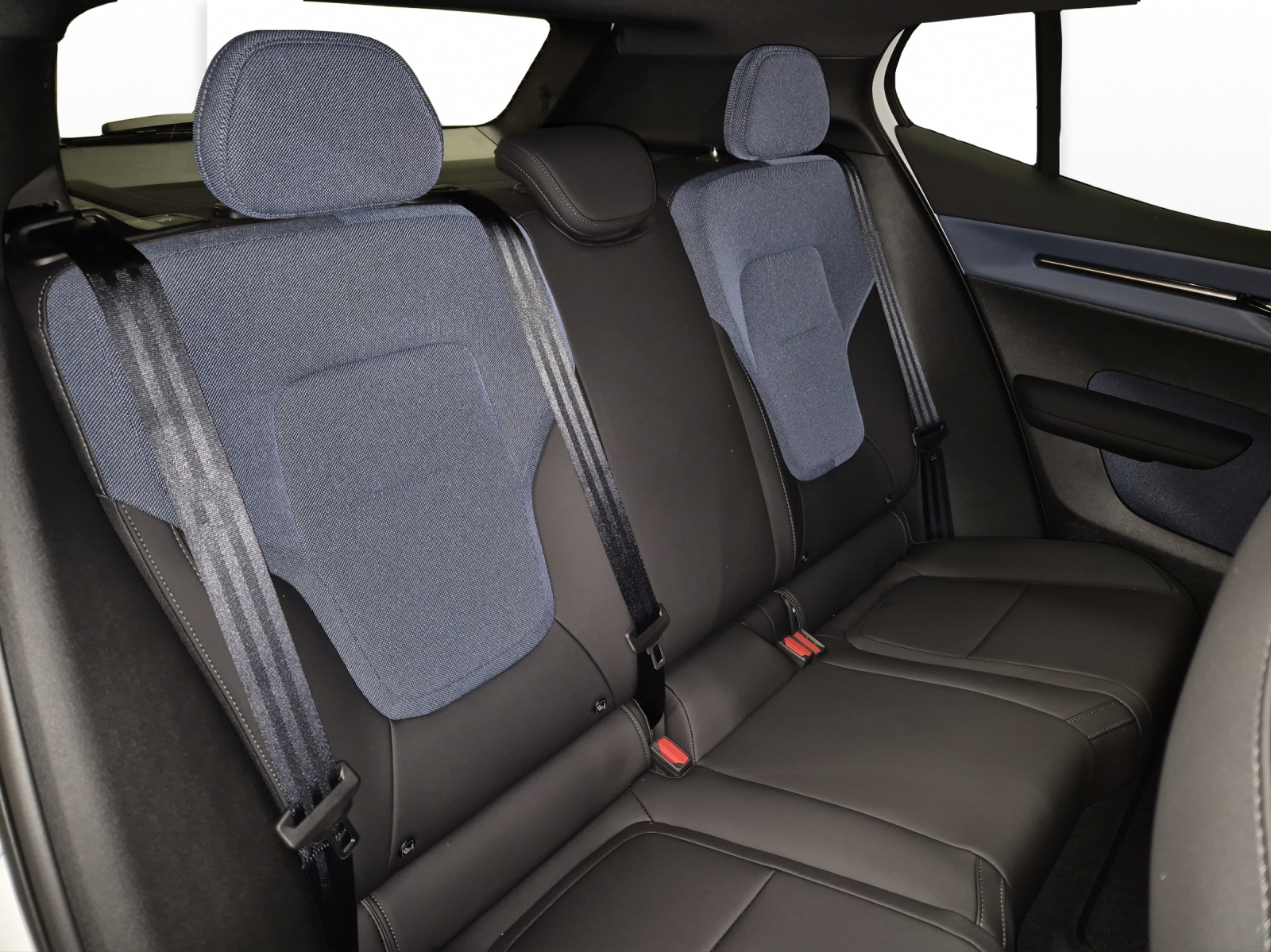 VOLVO EX30 E60 Plus-image-16