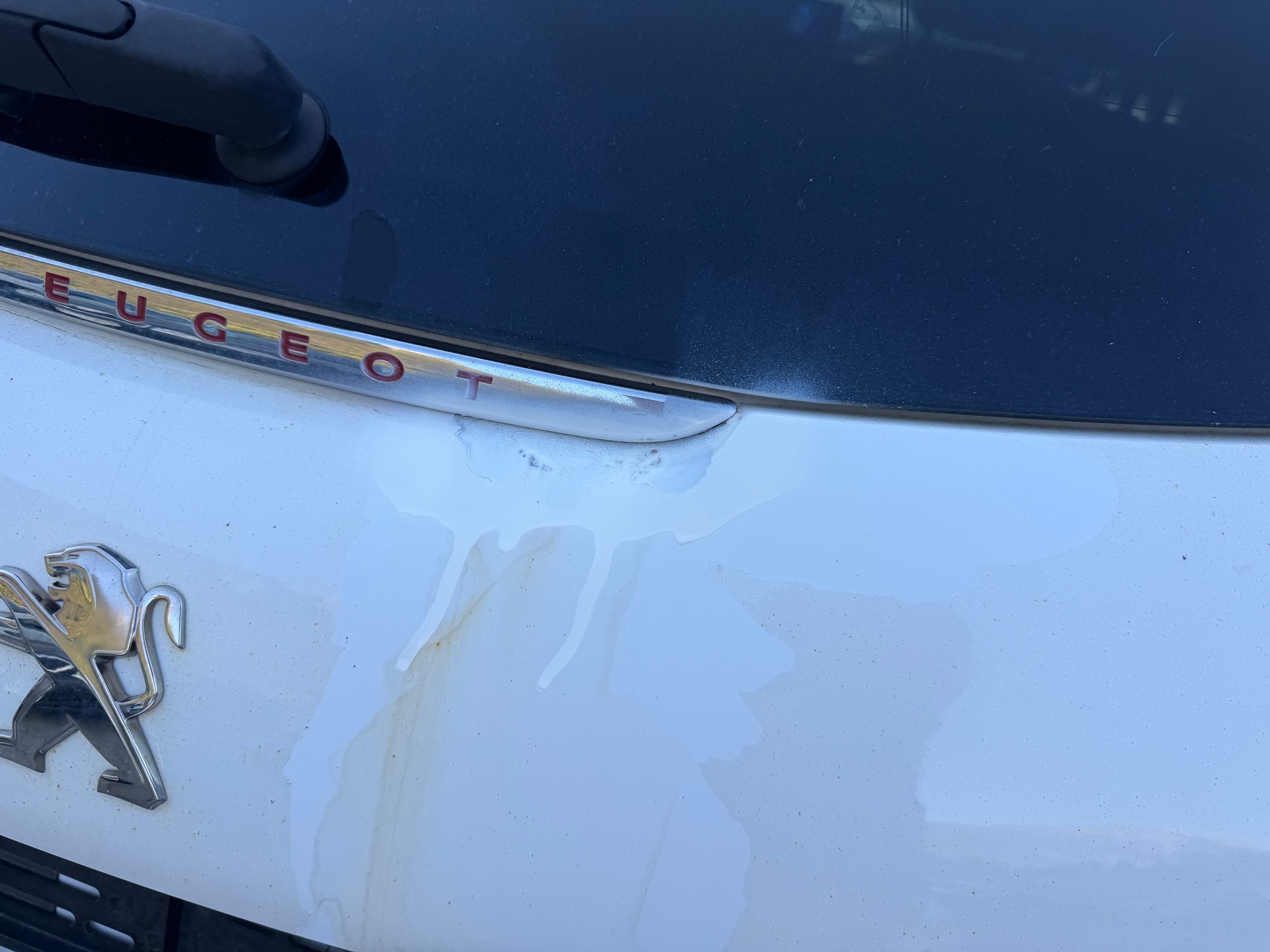 PEUGEOT 208 1.6 Turbo GTi-image-6