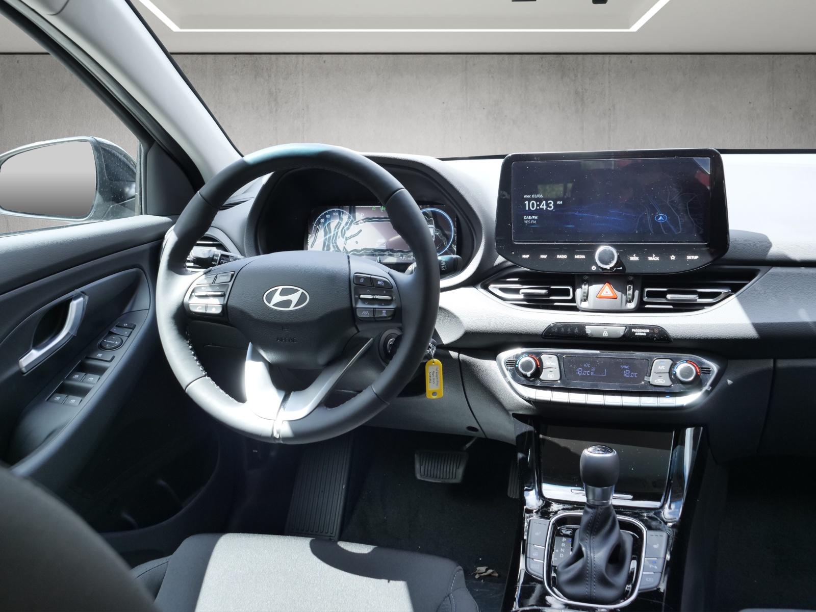HYUNDAI i30 Wagon 1.5 T-GDi Amplia-image-11