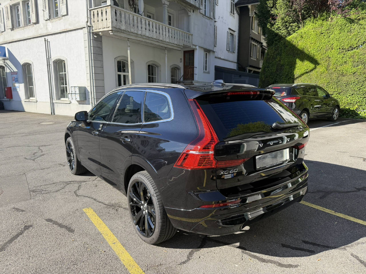VOLVO XC60 2.0 B4 MH Core AWD-image-4