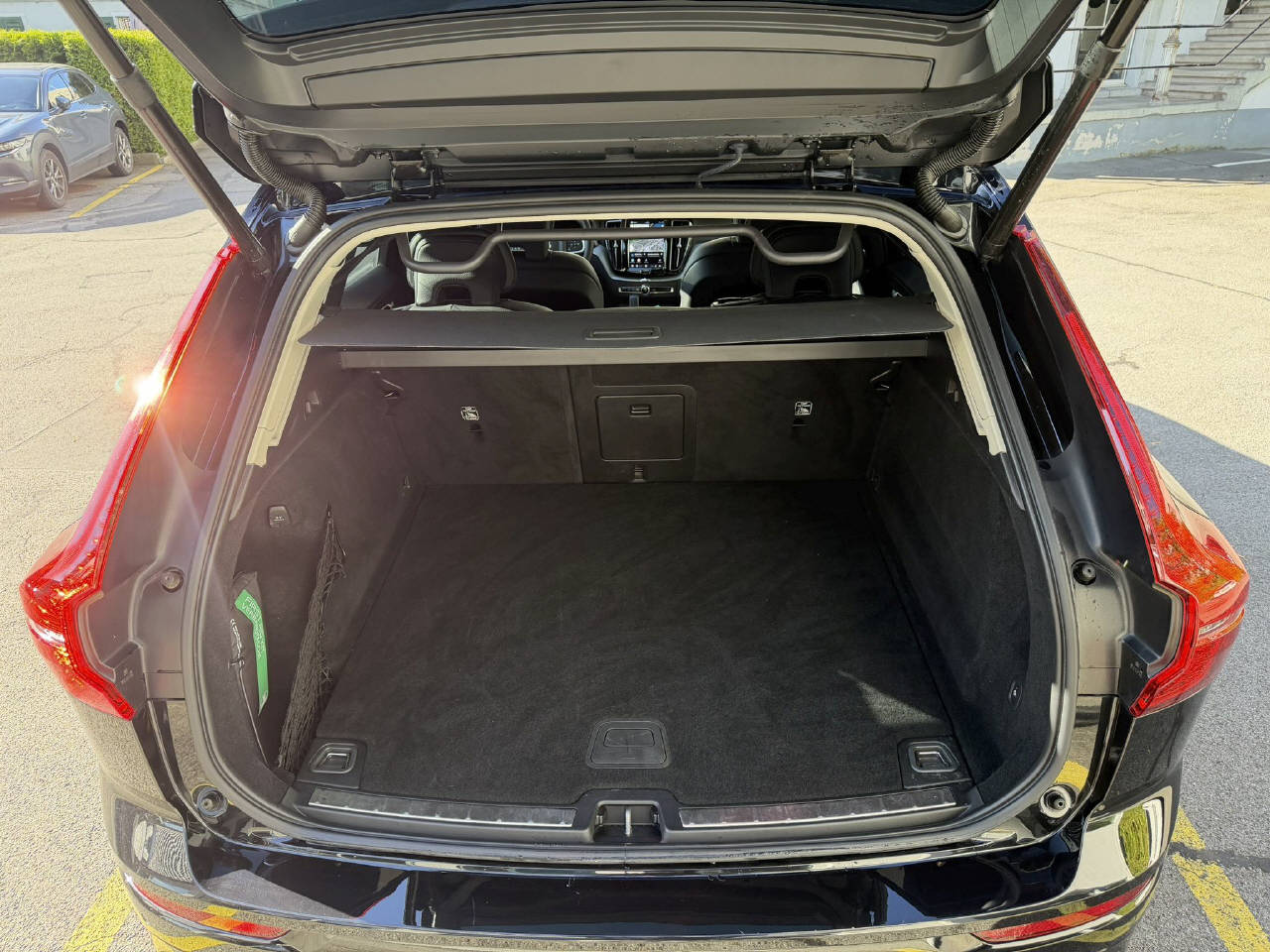 VOLVO XC60 2.0 B4 MH Core AWD-image-10