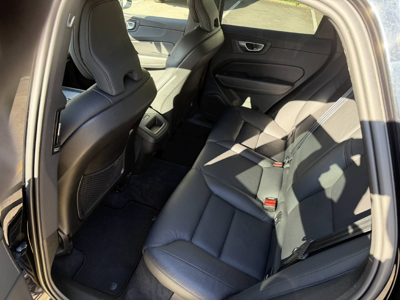 VOLVO XC60 2.0 B4 MH Core AWD-image-9