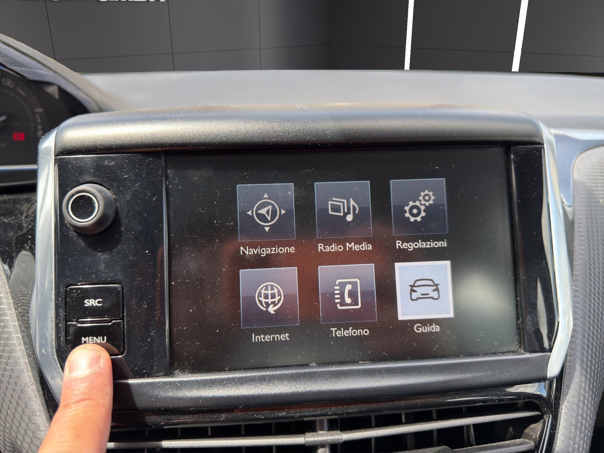 PEUGEOT 2008 1.2 PureTech Active-image-12