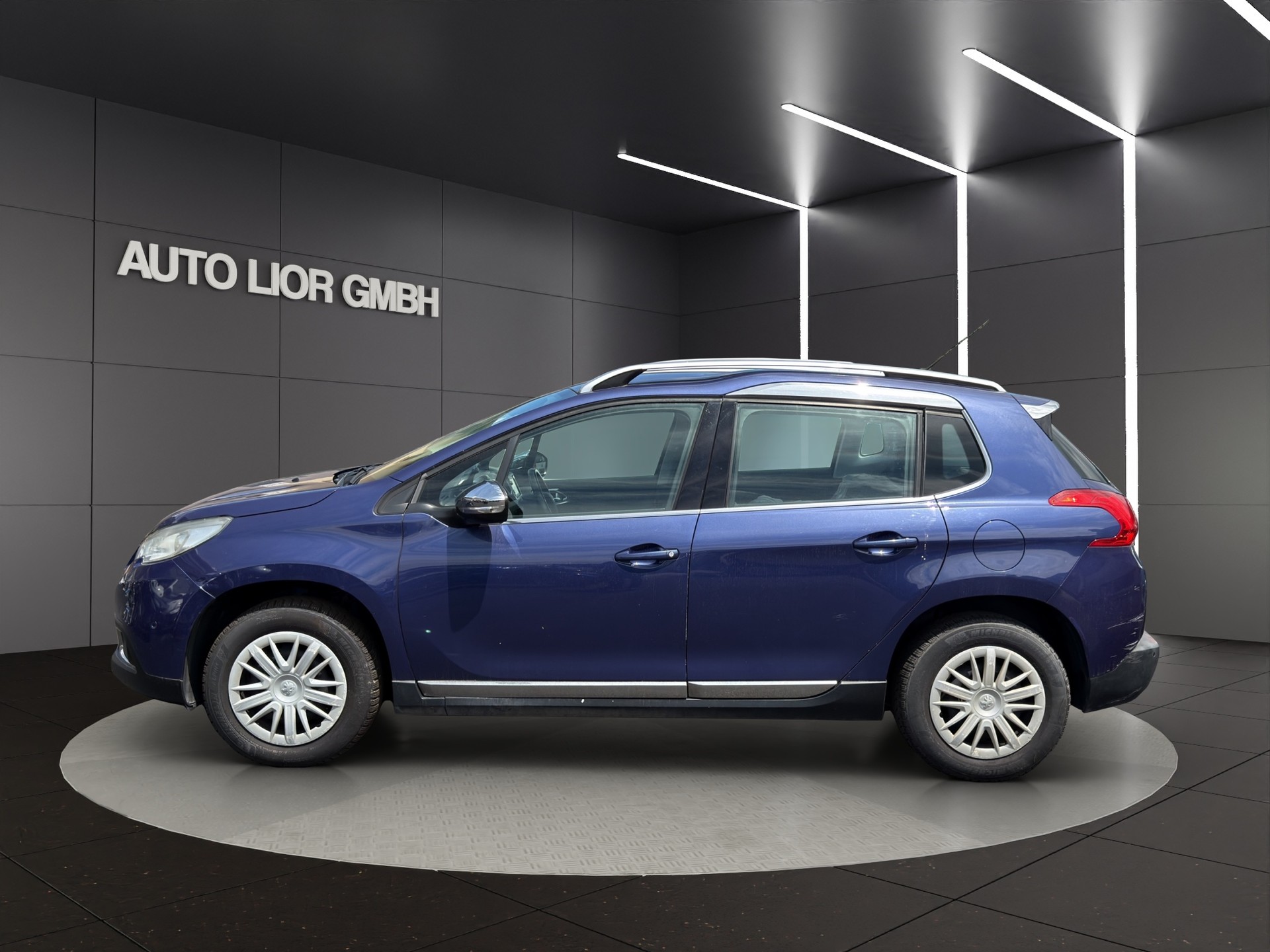 PEUGEOT 2008 1.2 PureTech Active-image-2