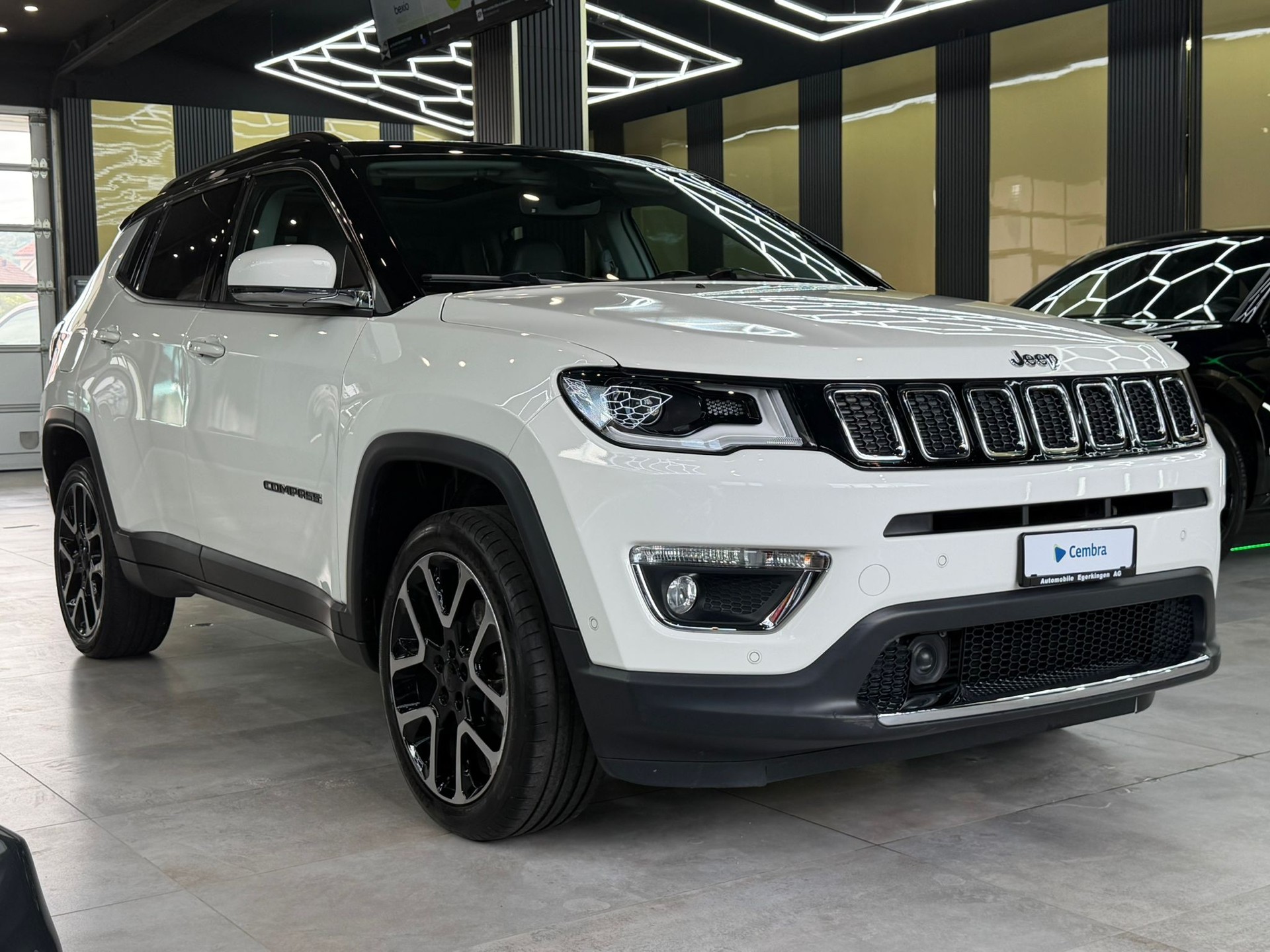 JEEP Compass 1.4 Turbo Limited AWD 9ATX-showroom-element-2